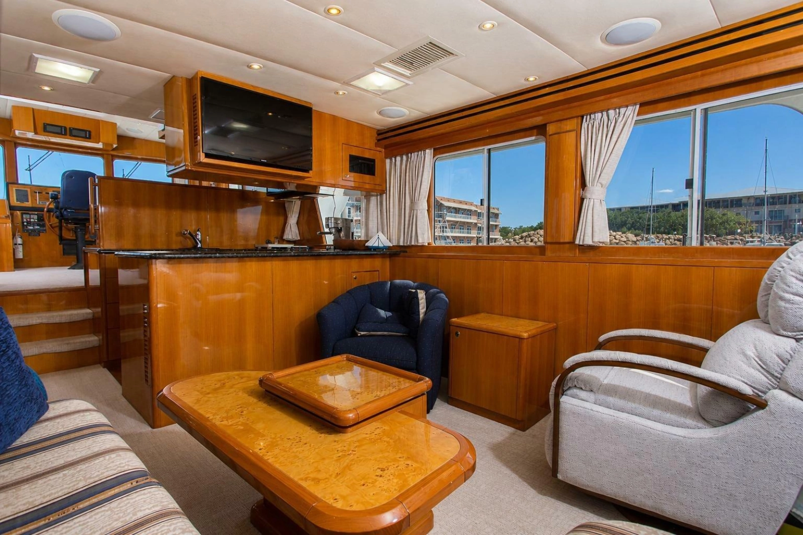 2003 Jefferson Pilothouse 57