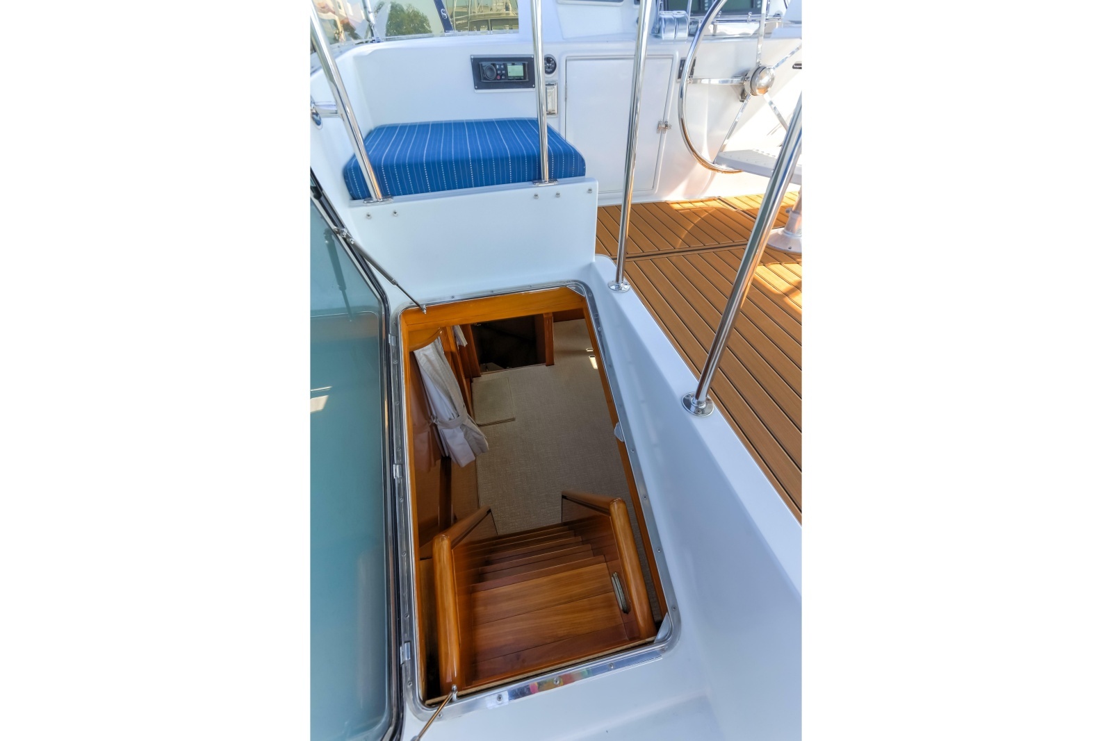 2003 Jefferson Pilothouse 57