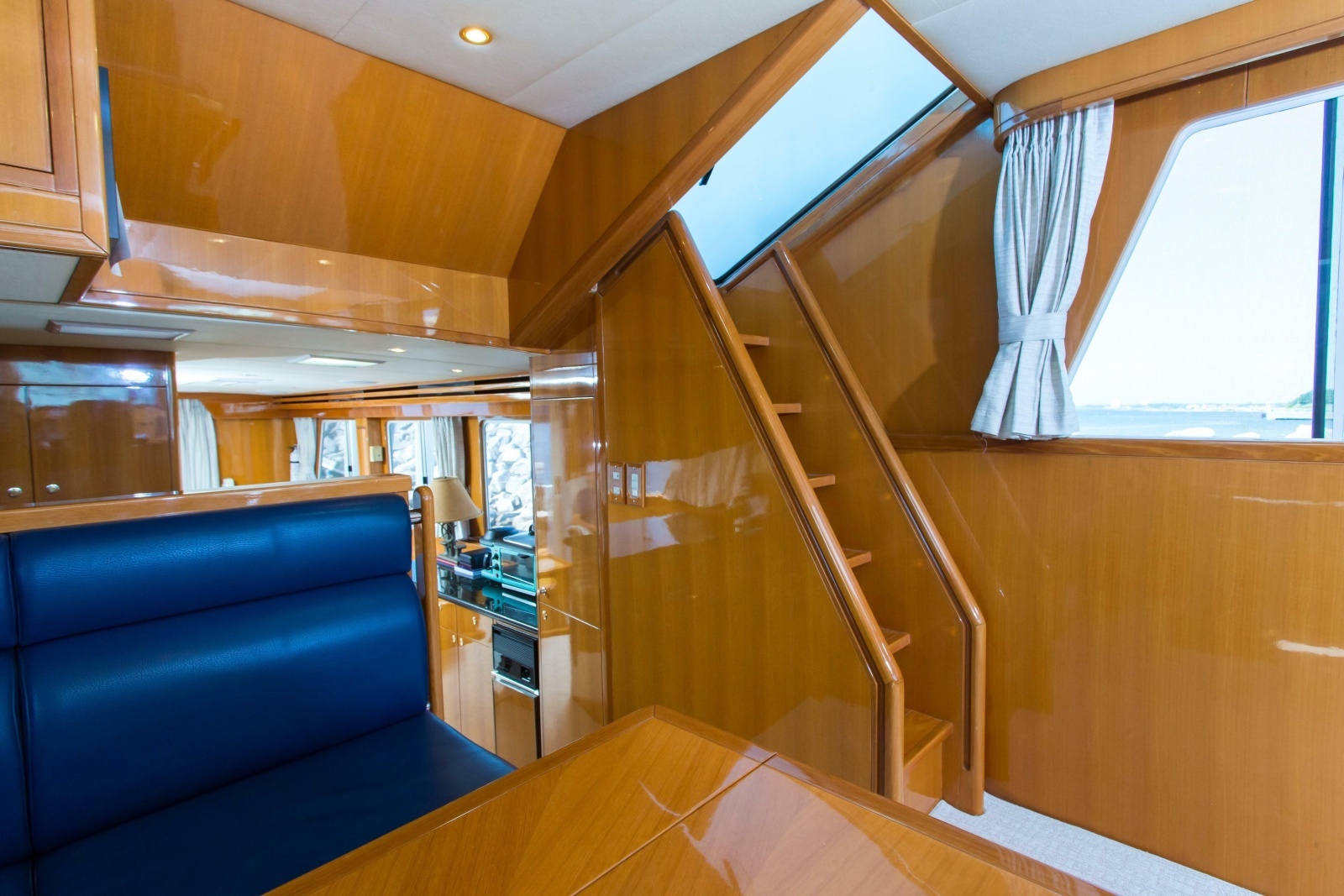 2003 Jefferson Pilothouse 57