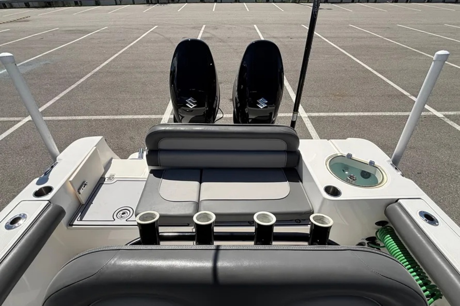 2023 Sea Born LX24 Center Console