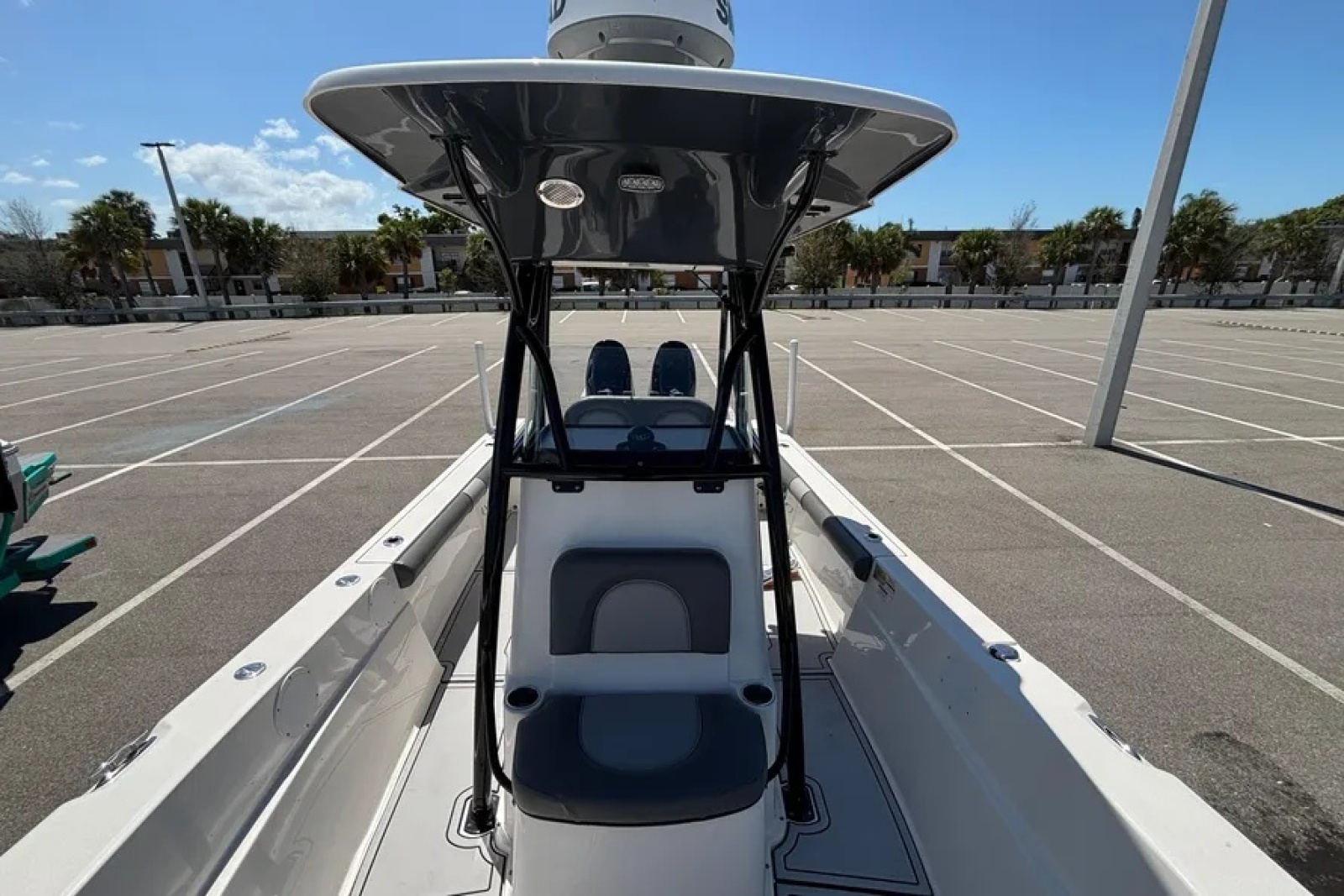 2023 Sea Born LX24 Center Console