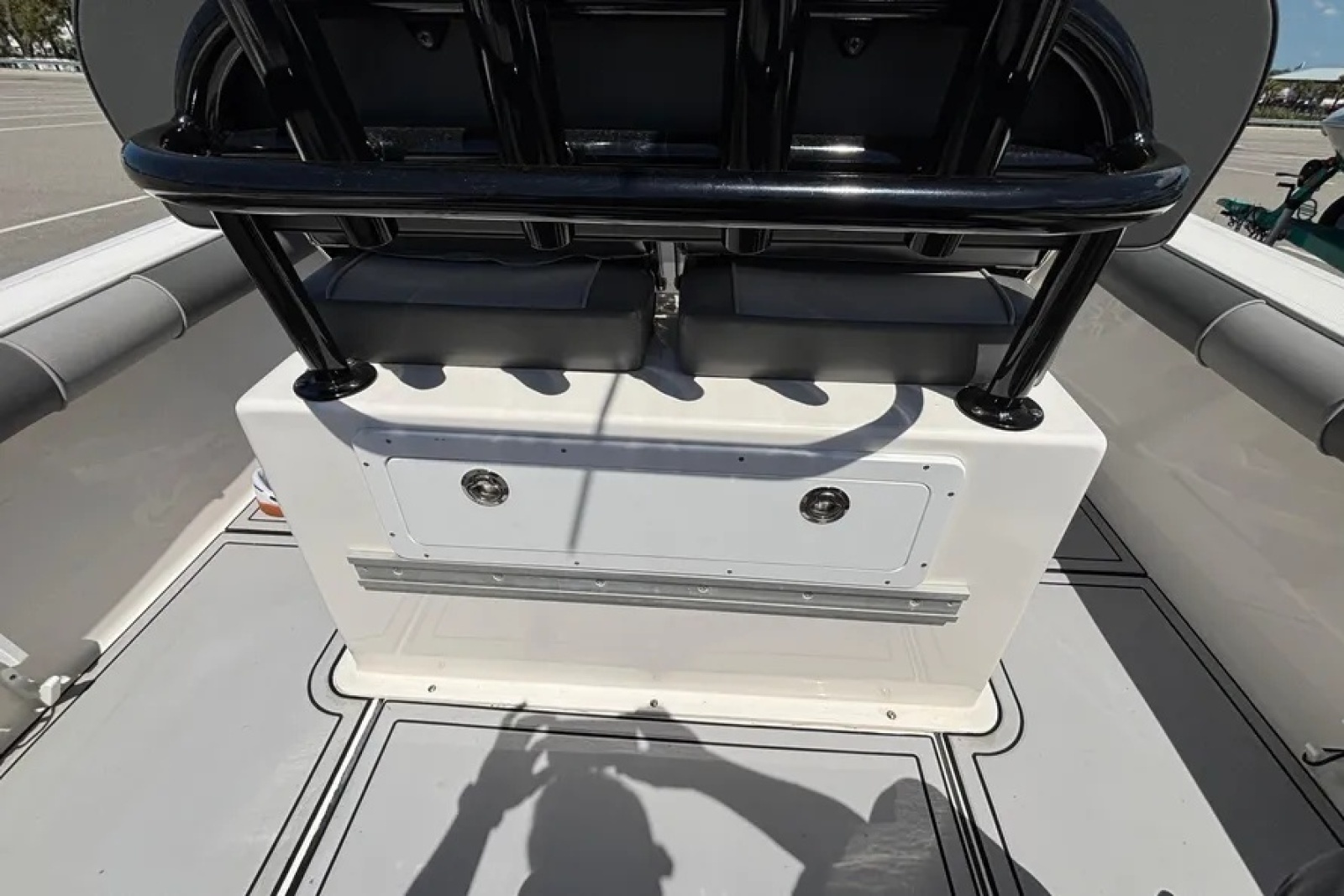 2023 Sea Born LX24 Center Console