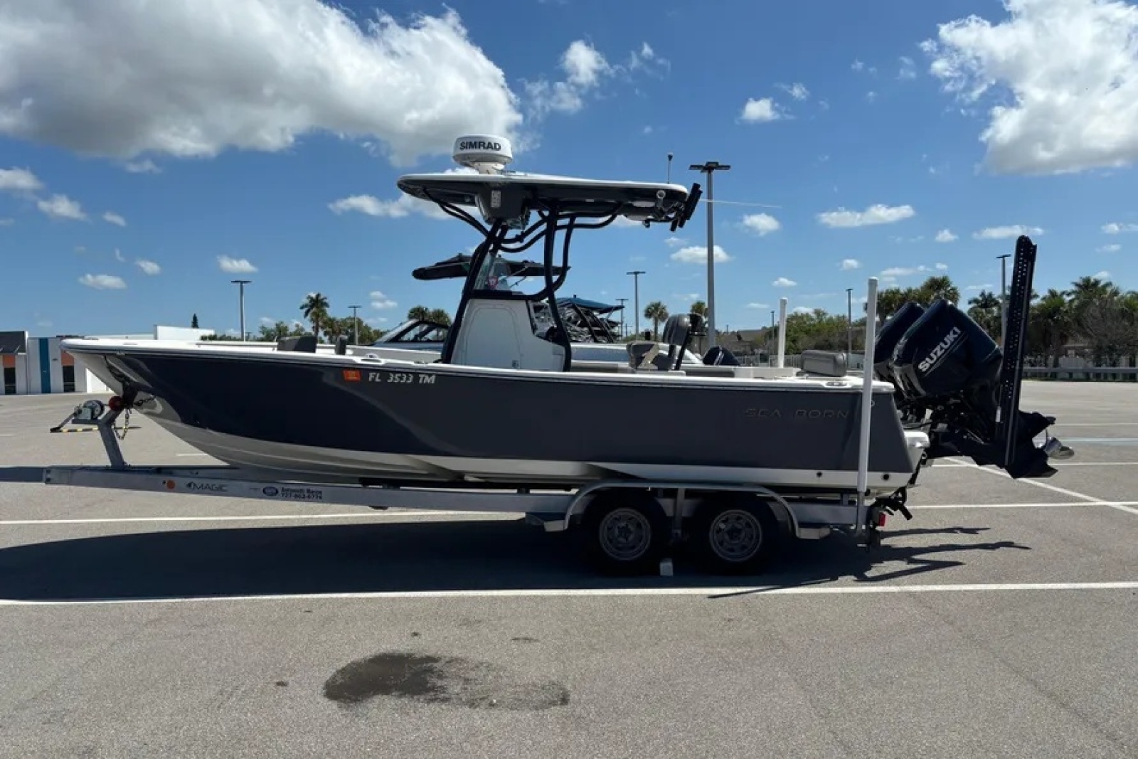 2023 Sea Born LX24 Center Console