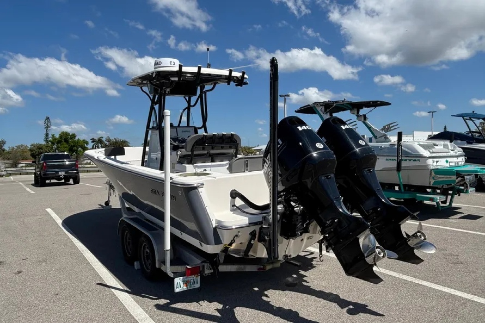 2023 Sea Born LX24 Center Console