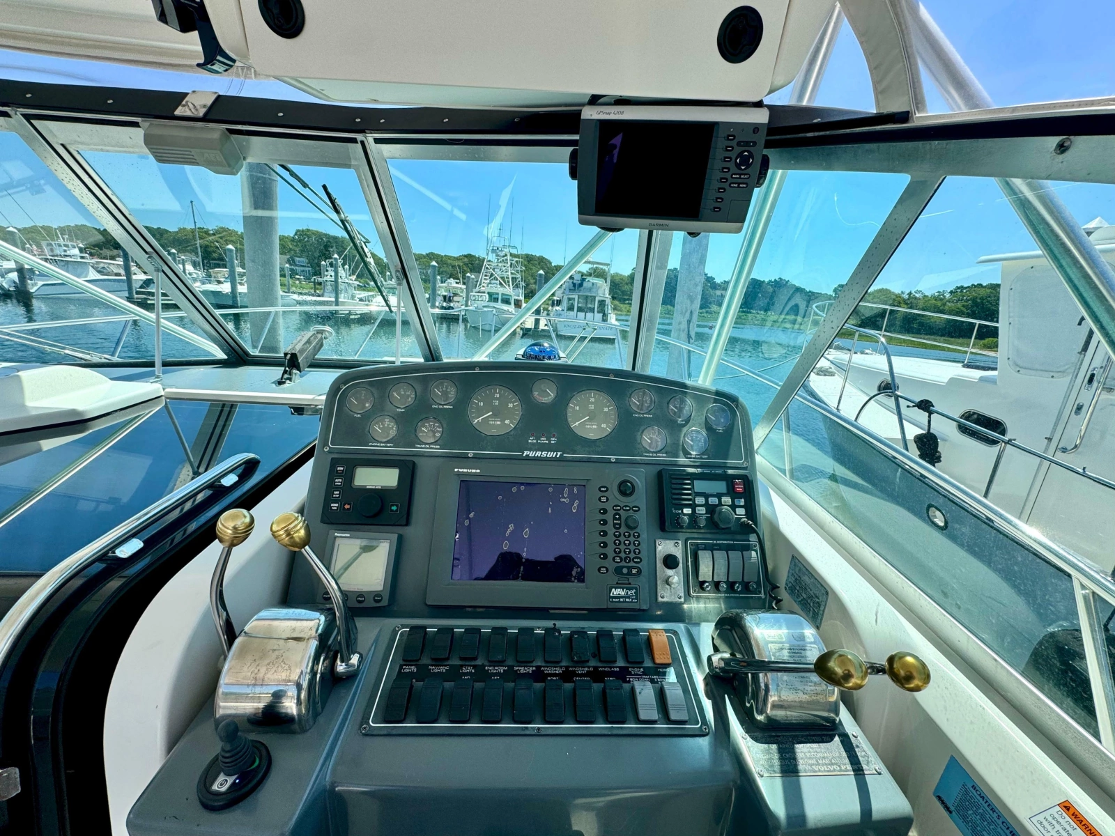 2003 Pursuit 3400 Express