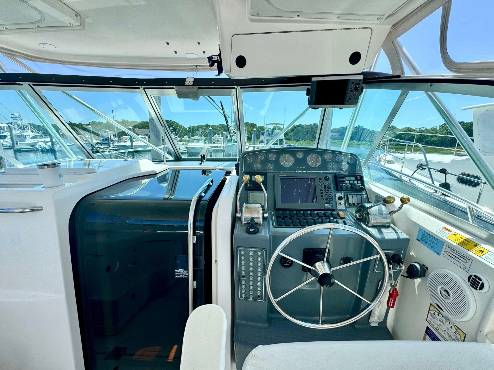2003 Pursuit 3400 Express