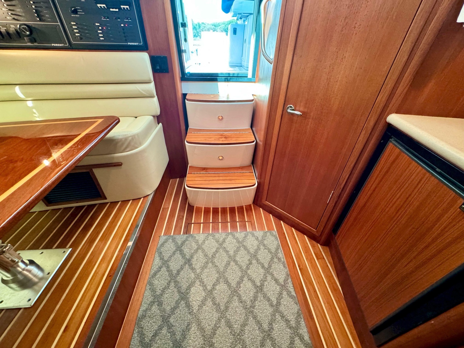 2003 Pursuit 3400 Express