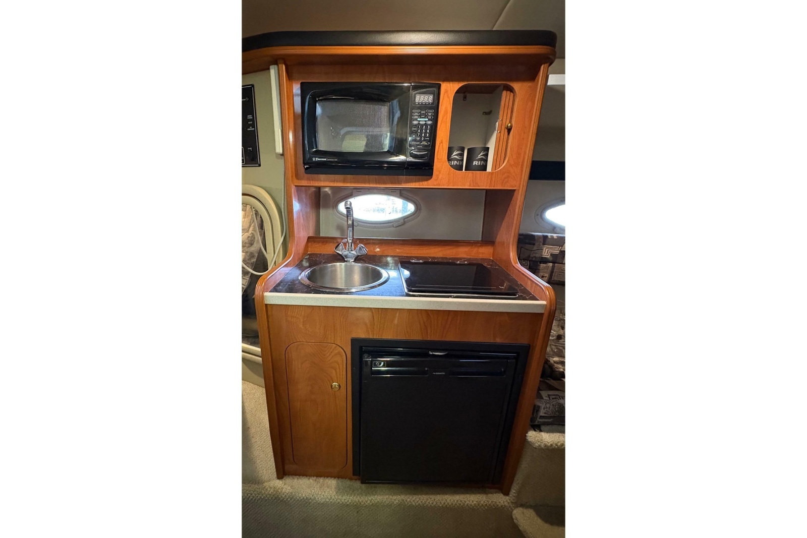 2003 Rinker Fiesta Vee 270