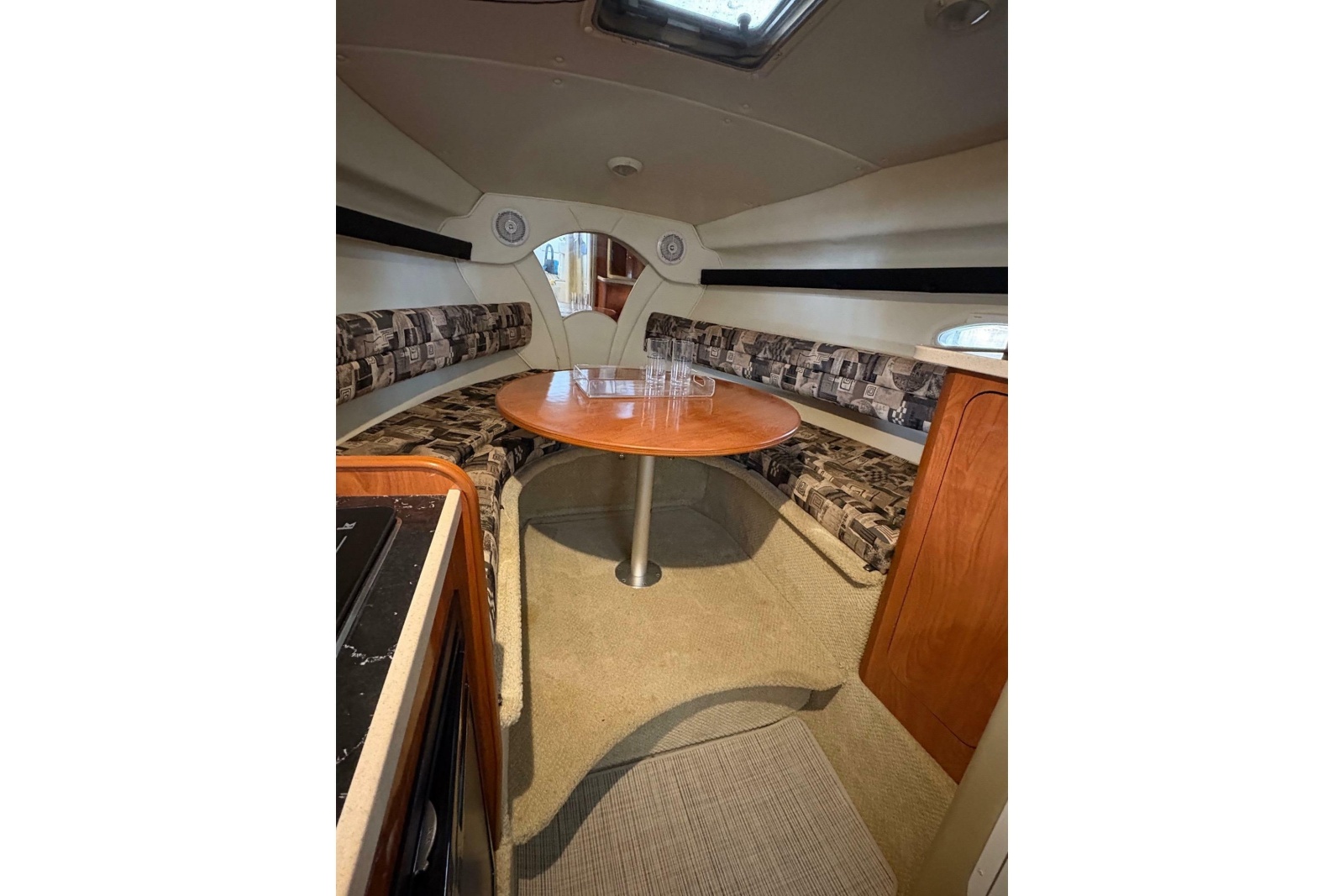 2003 Rinker Fiesta Vee 270