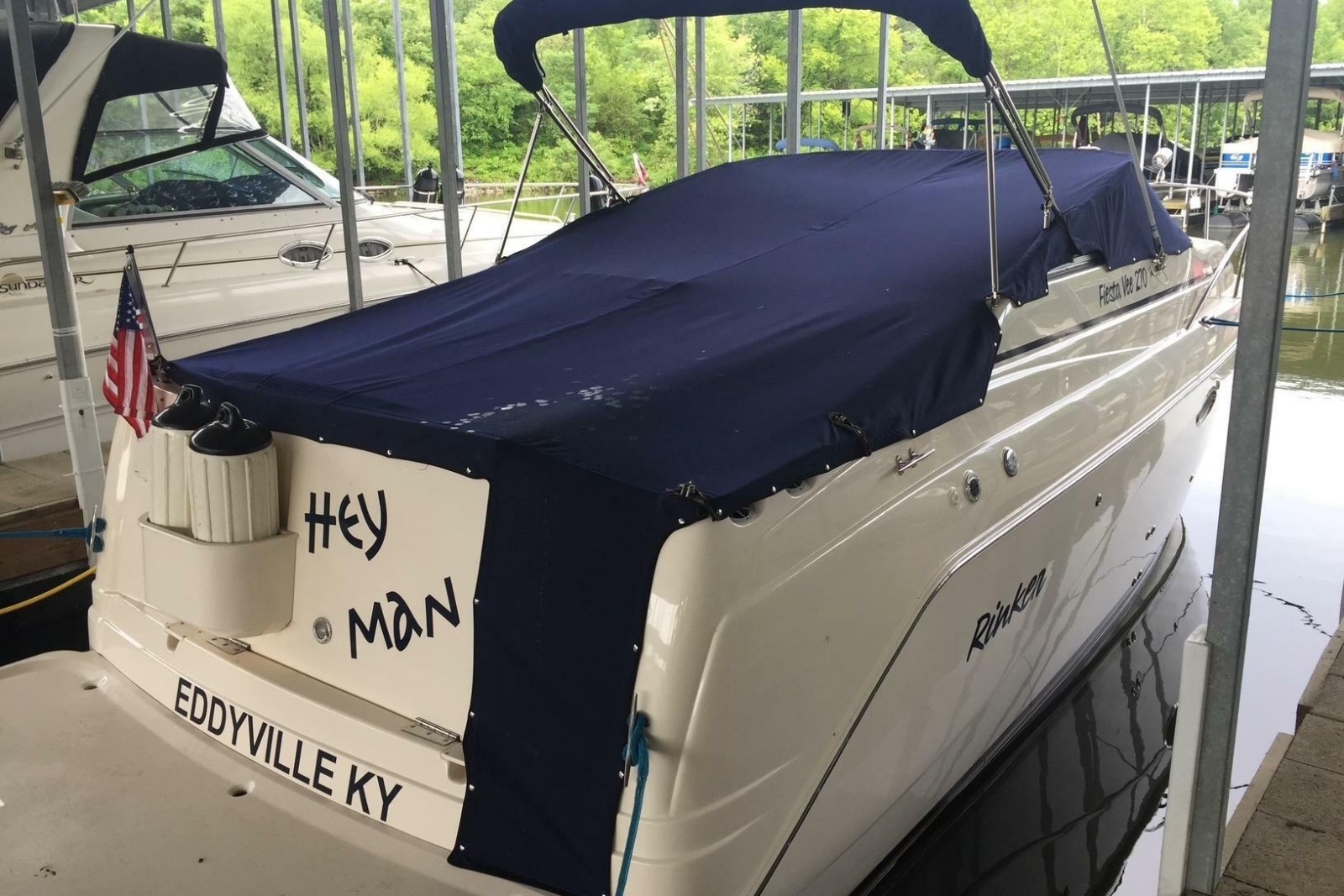 2003 Rinker Fiesta Vee 270