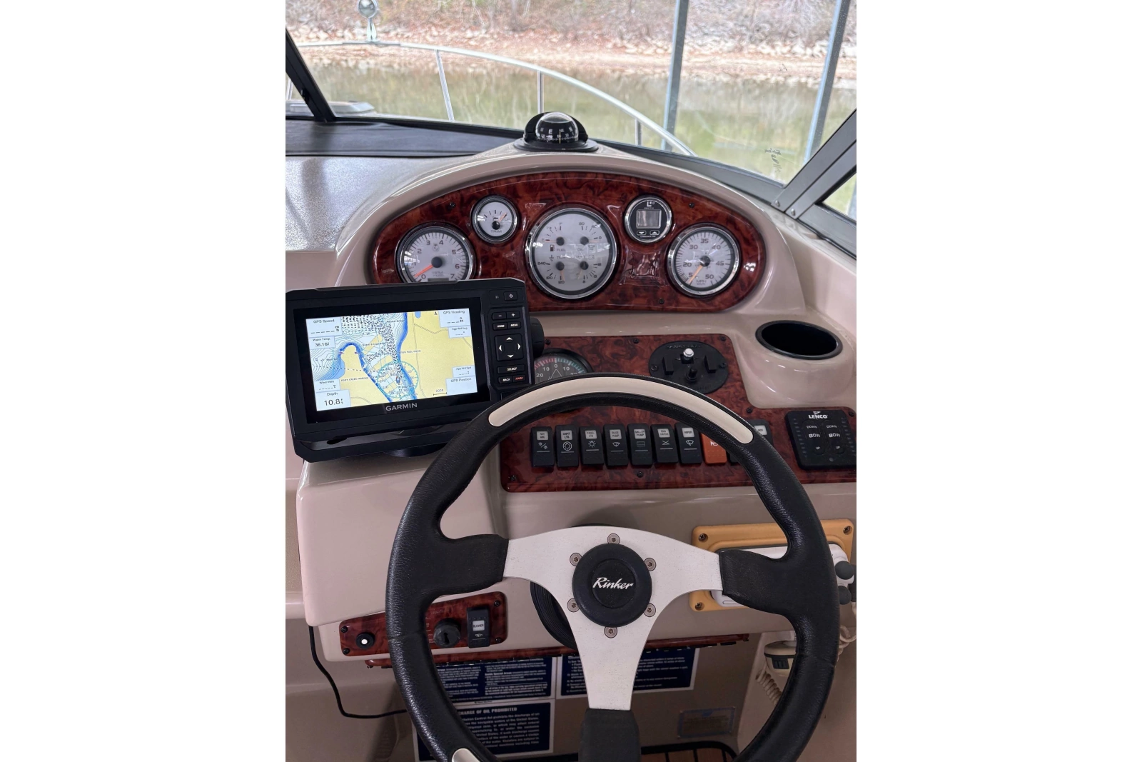 2003 Rinker Fiesta Vee 270