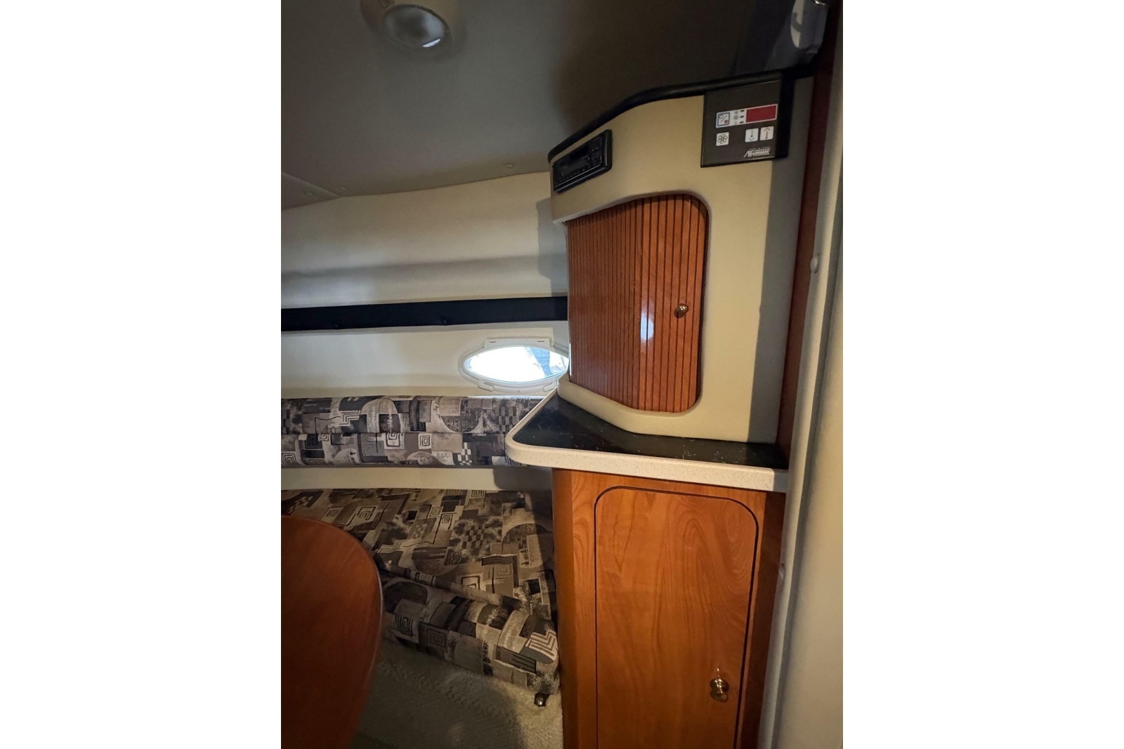 2003 Rinker Fiesta Vee 270