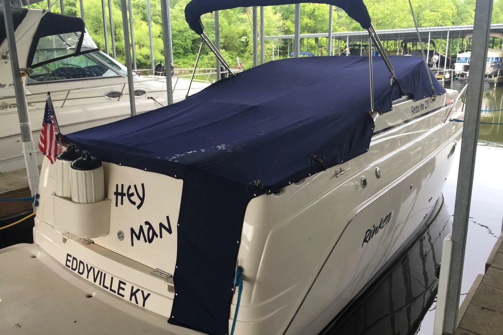 2003 Rinker Fiesta Vee 270