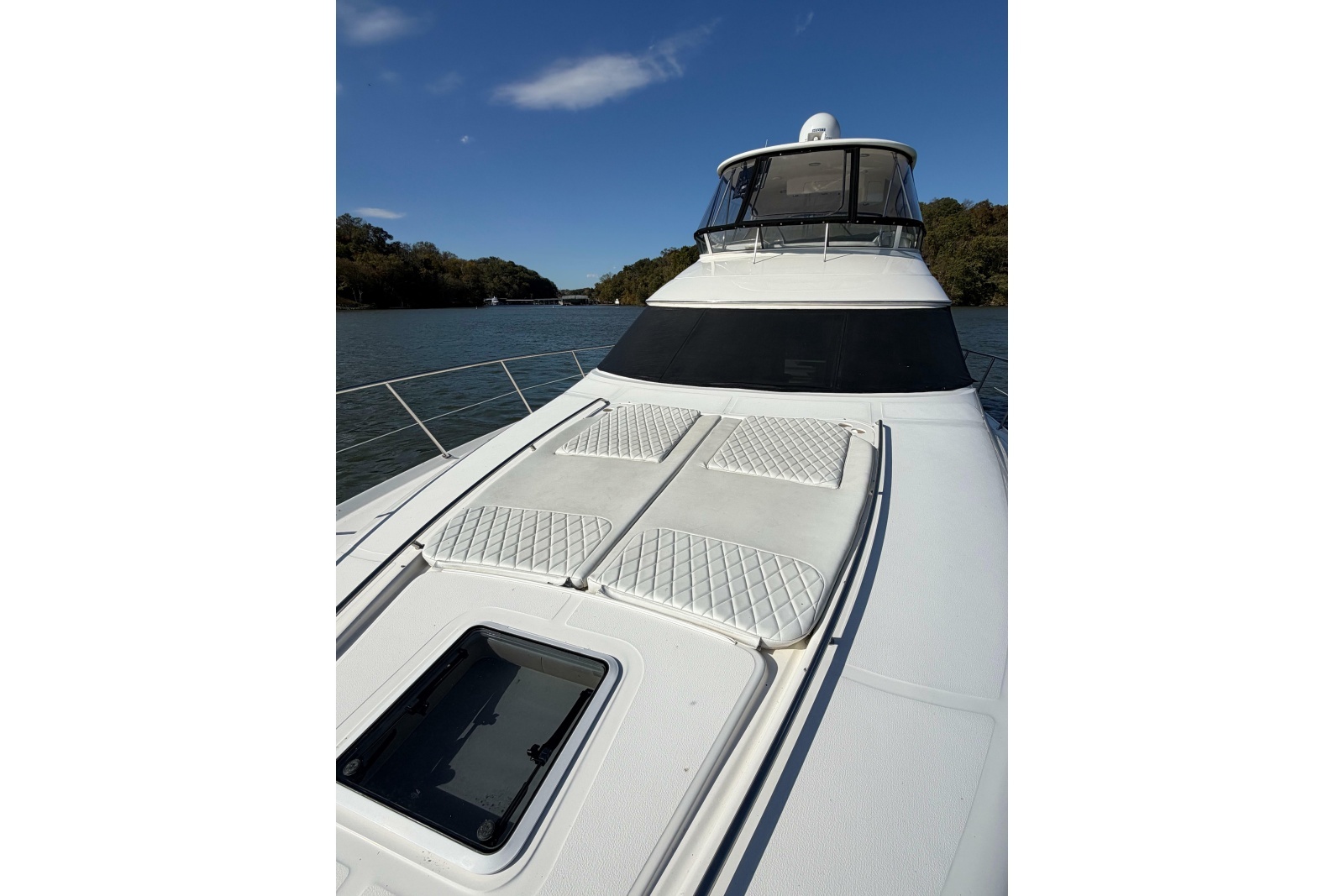 2003 Sea Ray 560 Sedan Bridge