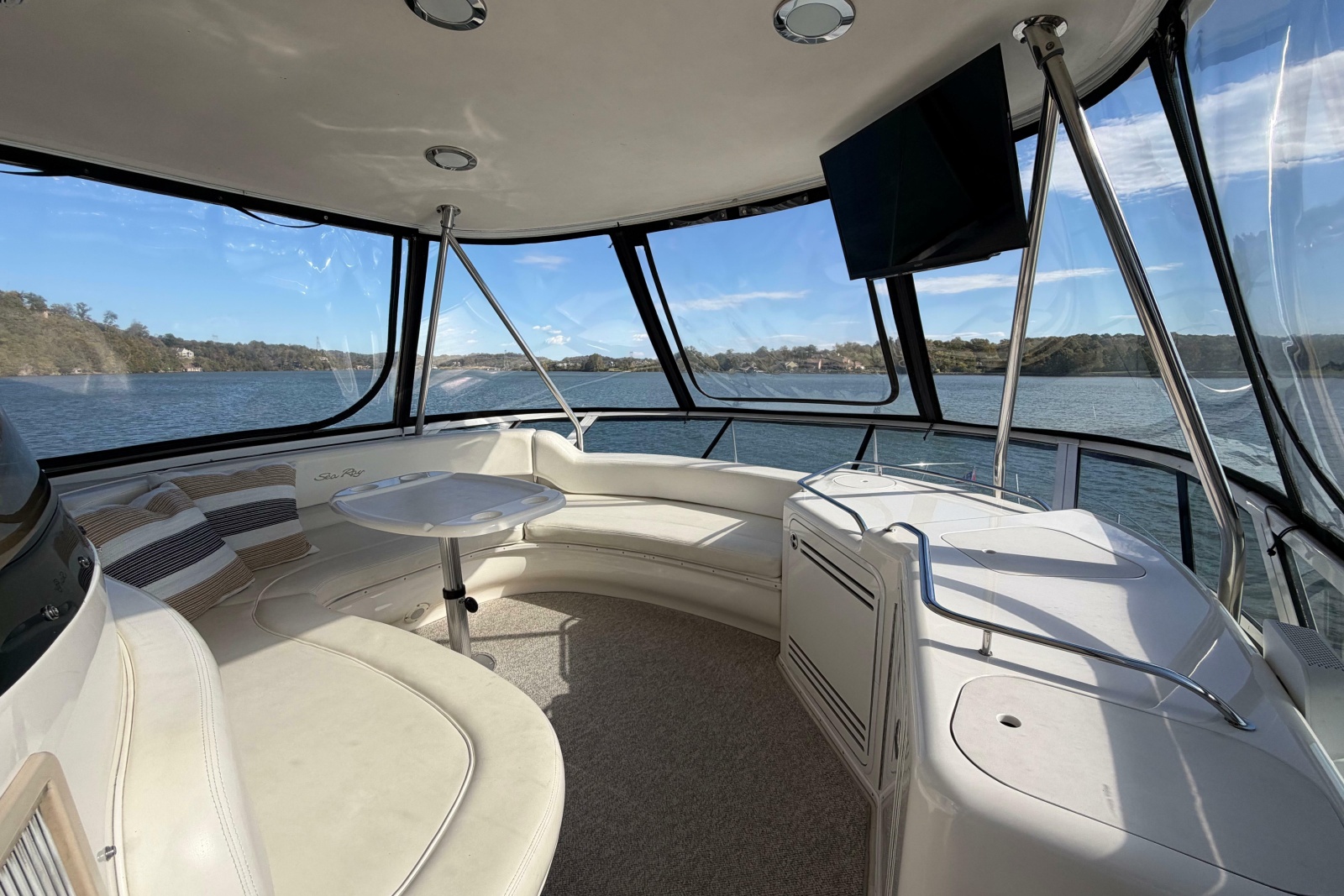 2003 Sea Ray 560 Sedan Bridge