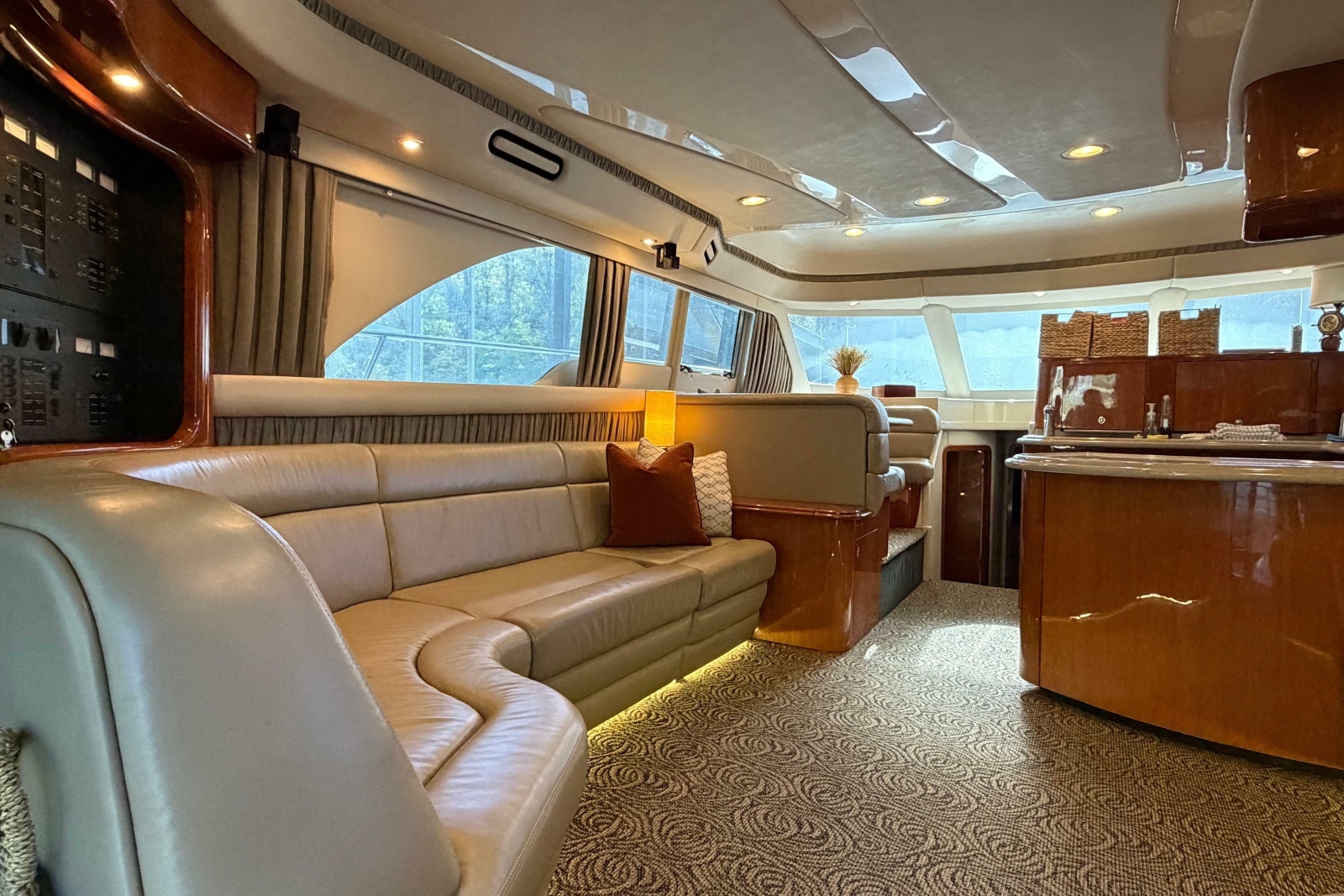 2003 Sea Ray 560 Sedan Bridge