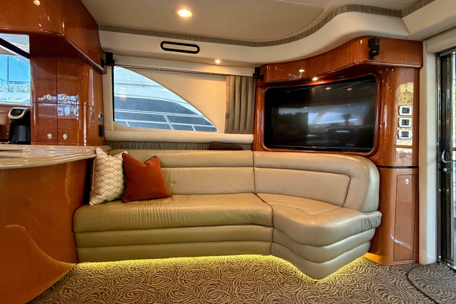2003 Sea Ray 560 Sedan Bridge