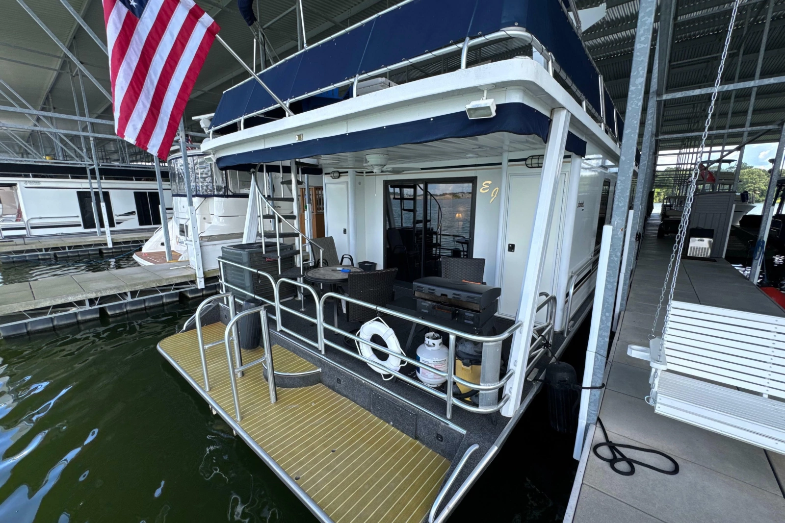 2003 Stardust Cruisers 71x16