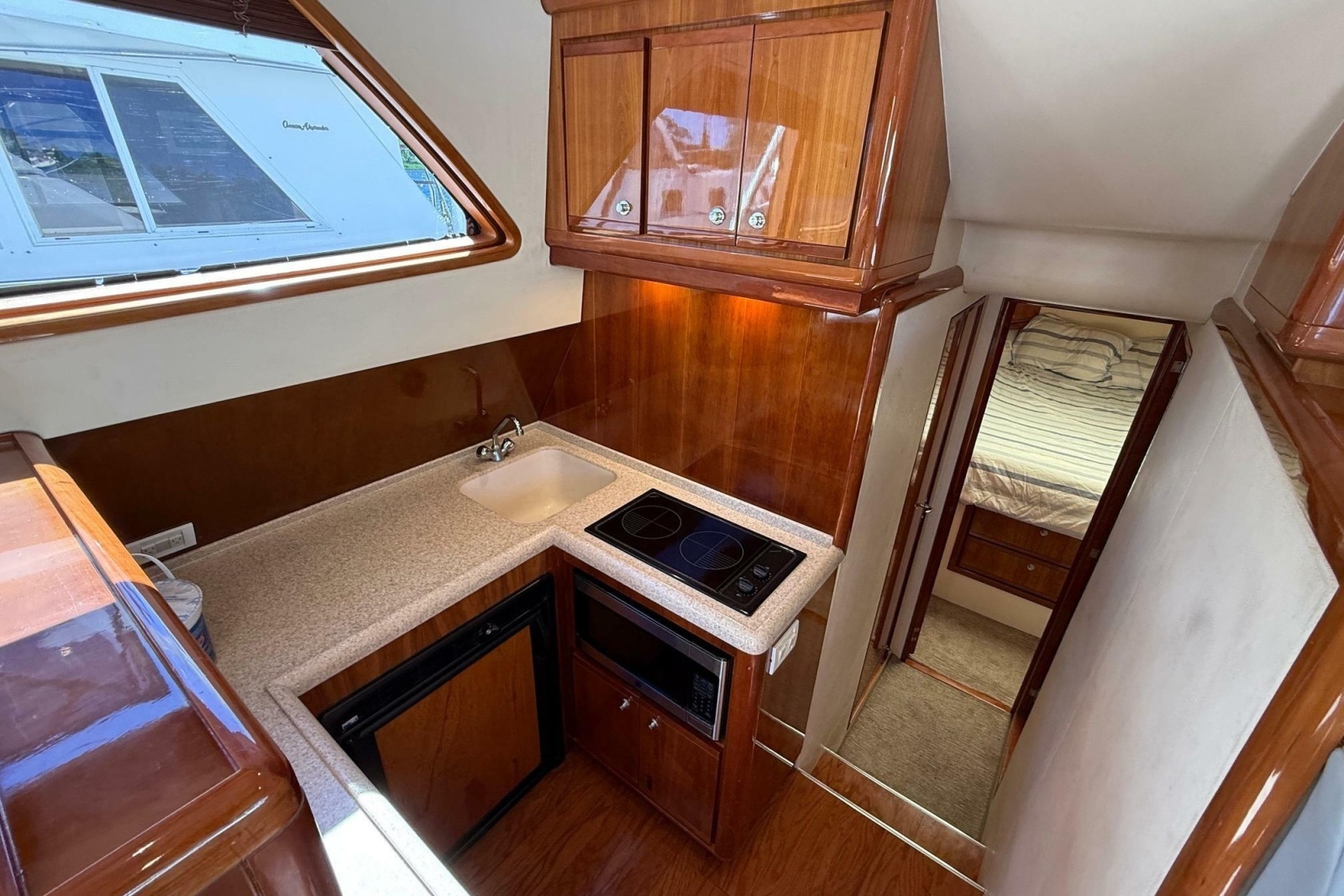 2002 Bertram 390 Convertible
