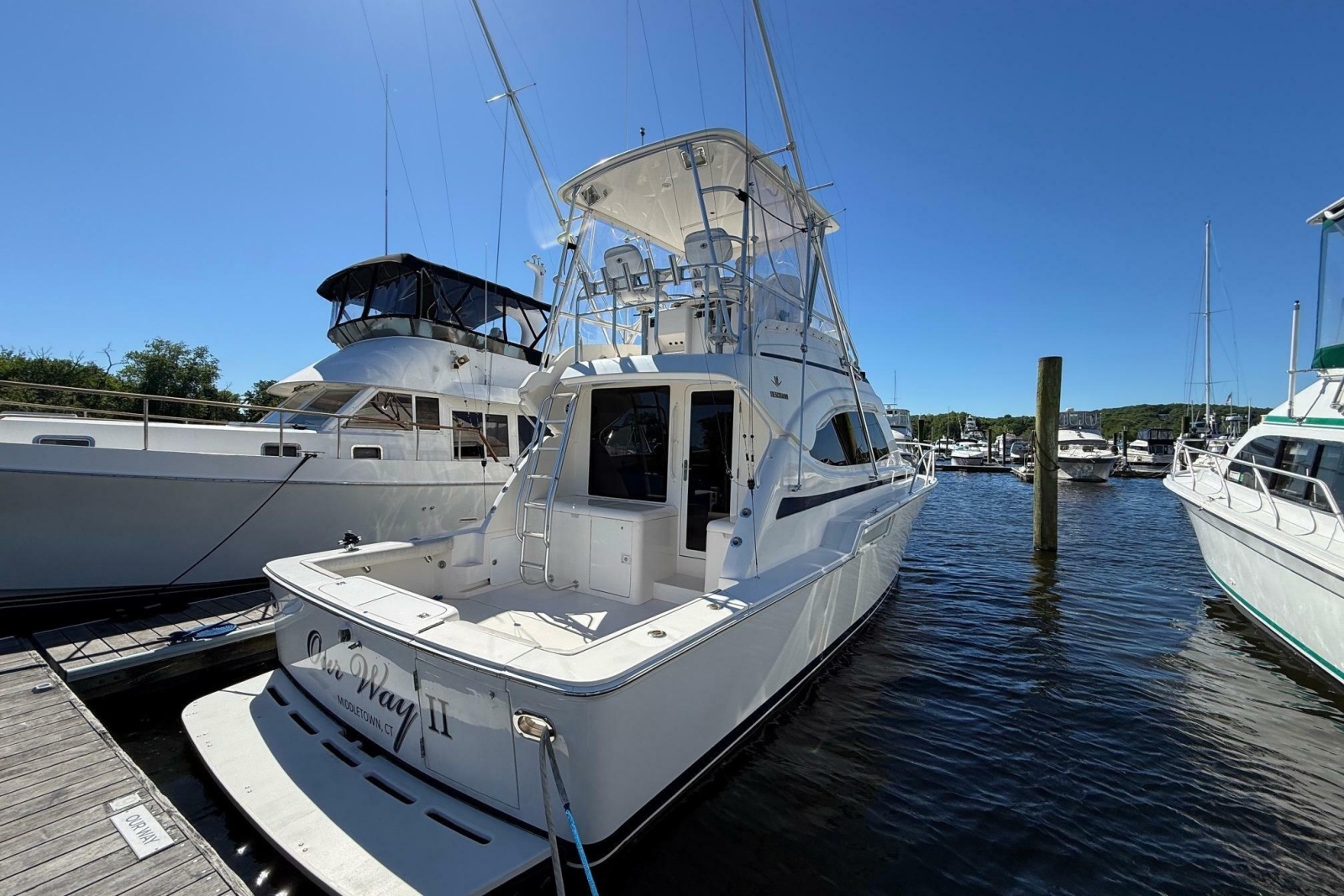 2002 Bertram 390 Convertible