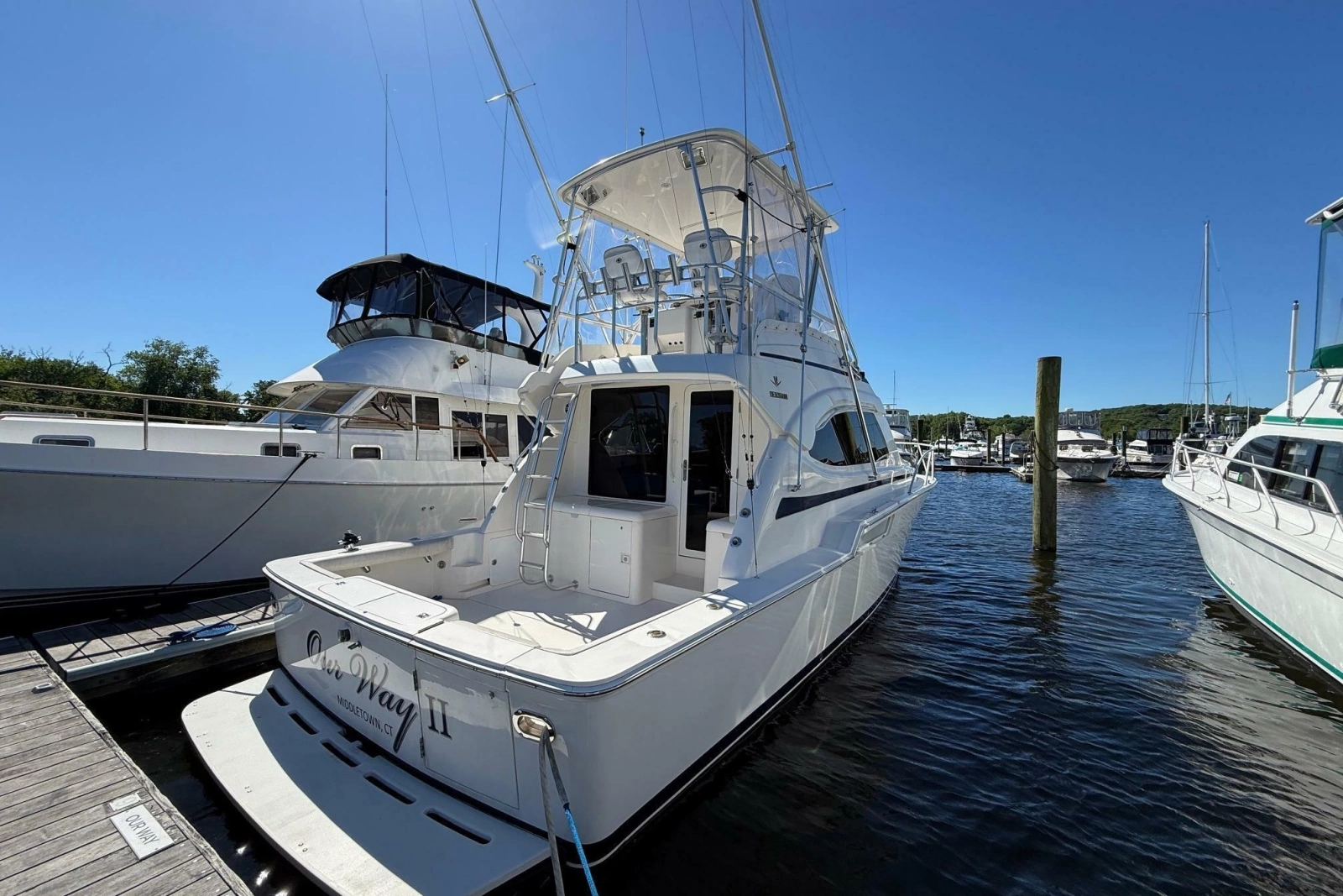 2002 Bertram 390 Convertible
