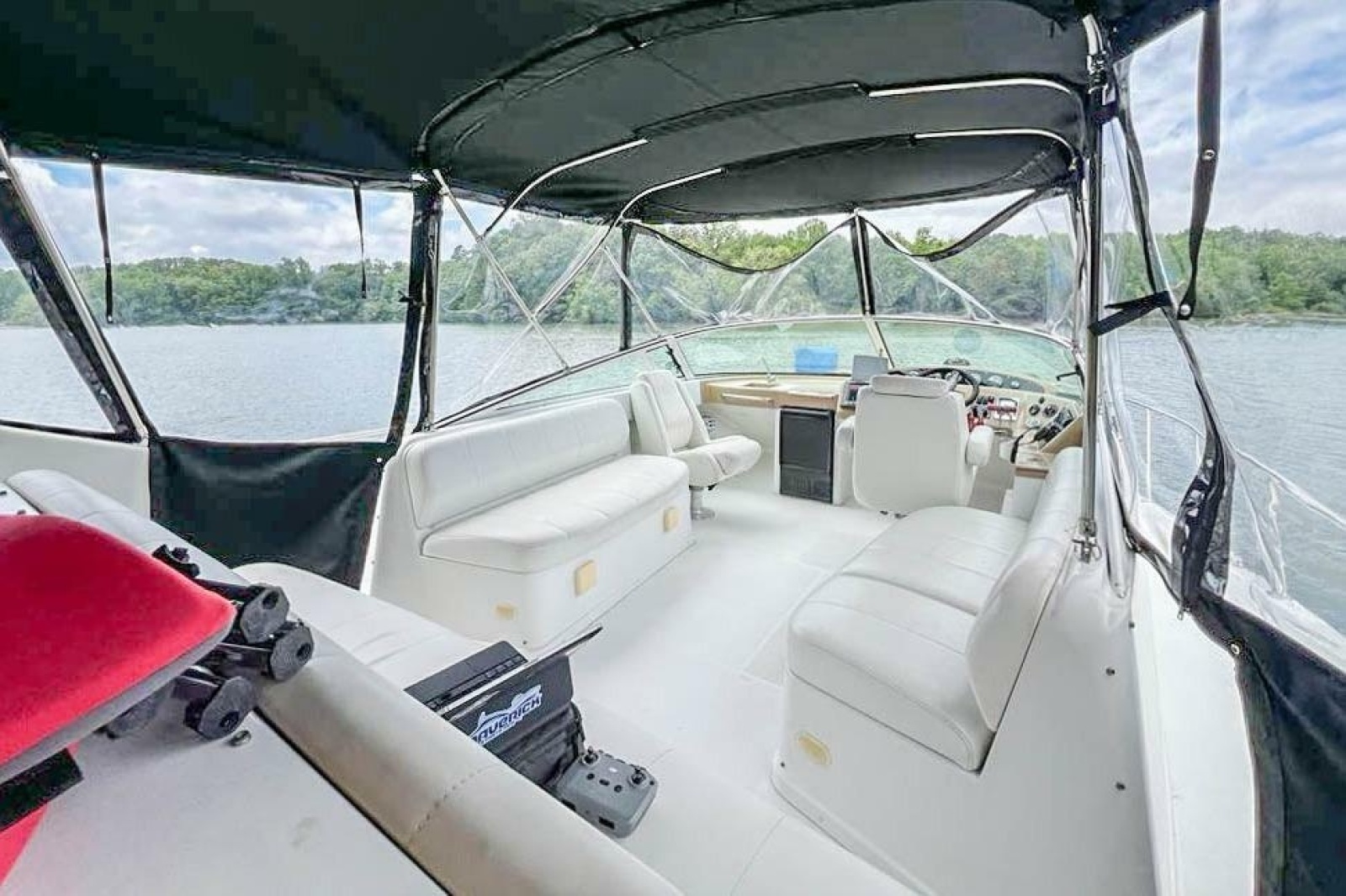 2002 Carver 350 Mariner