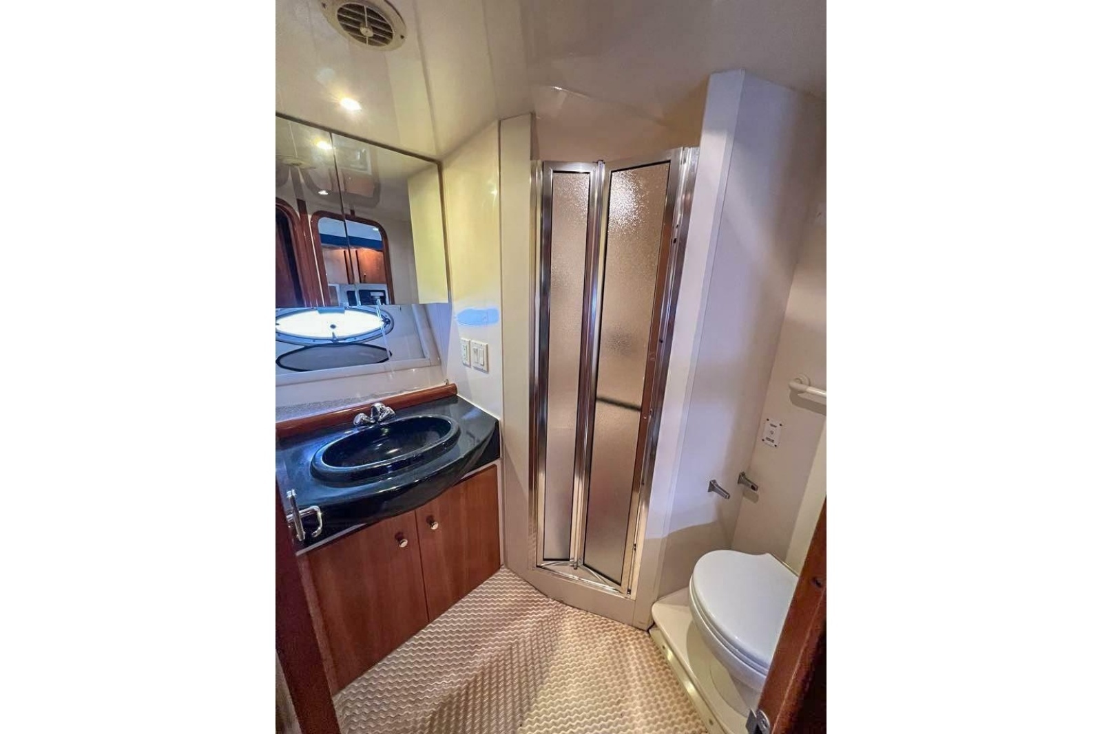 2002 Carver 350 Mariner