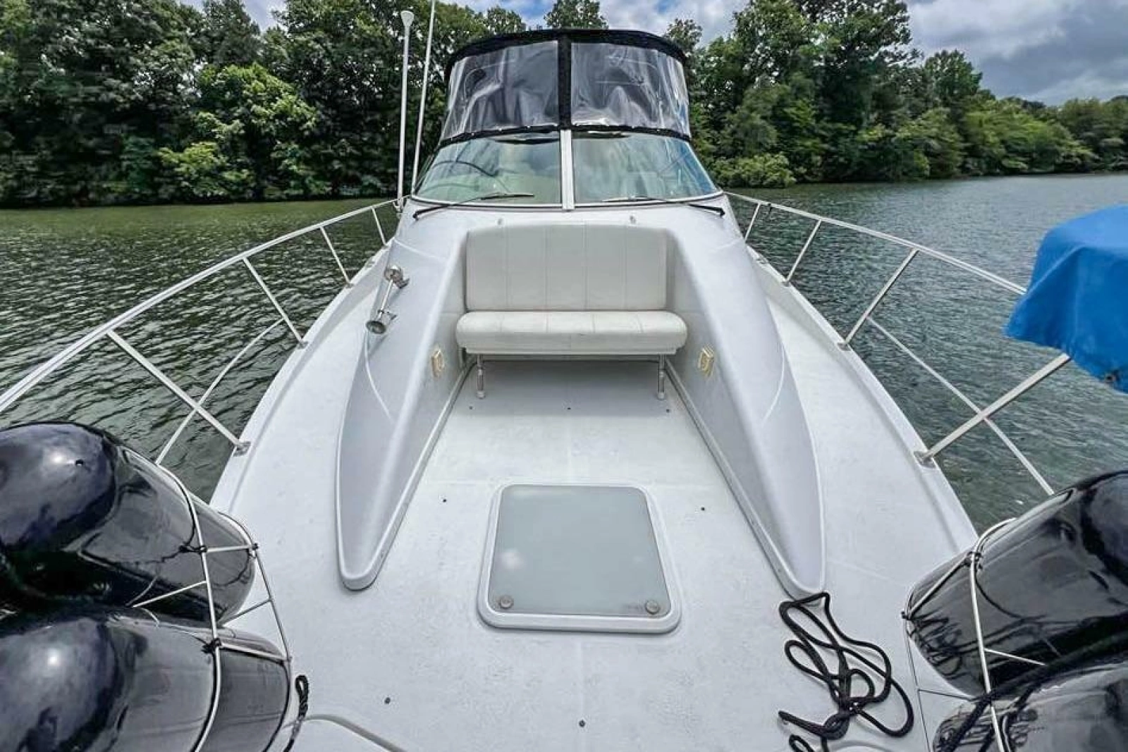 2002 Carver 350 Mariner