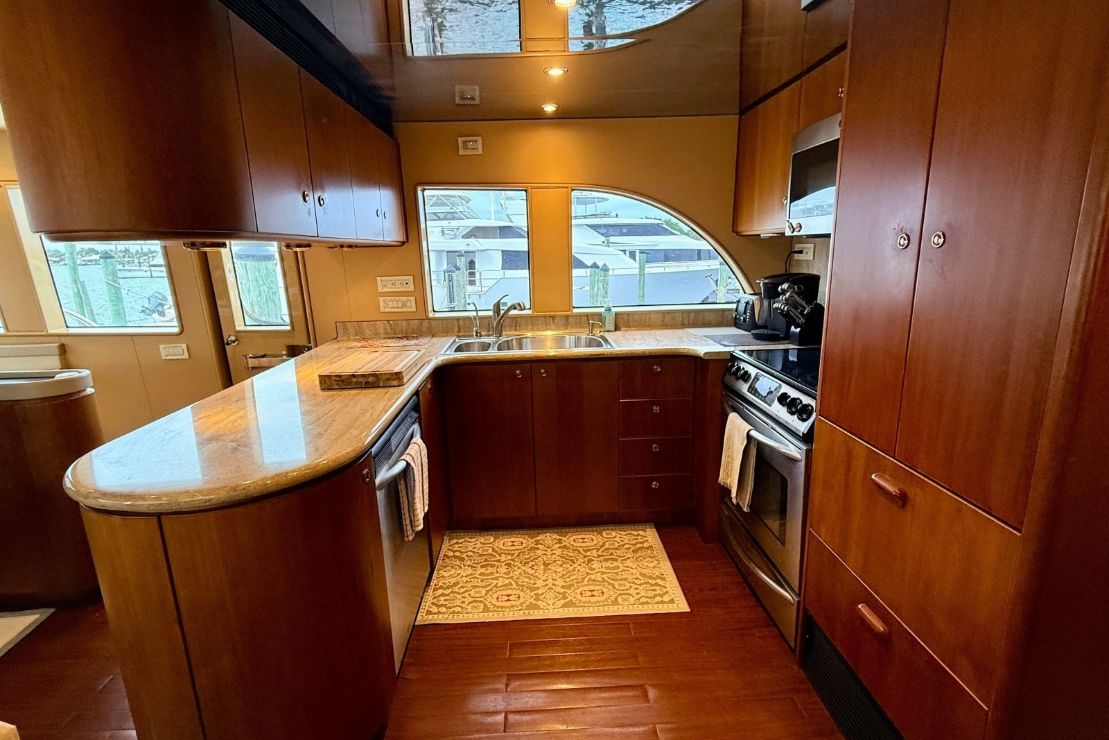 2002 Cheoy Lee 72 Raised Pilot House Motor Yacht