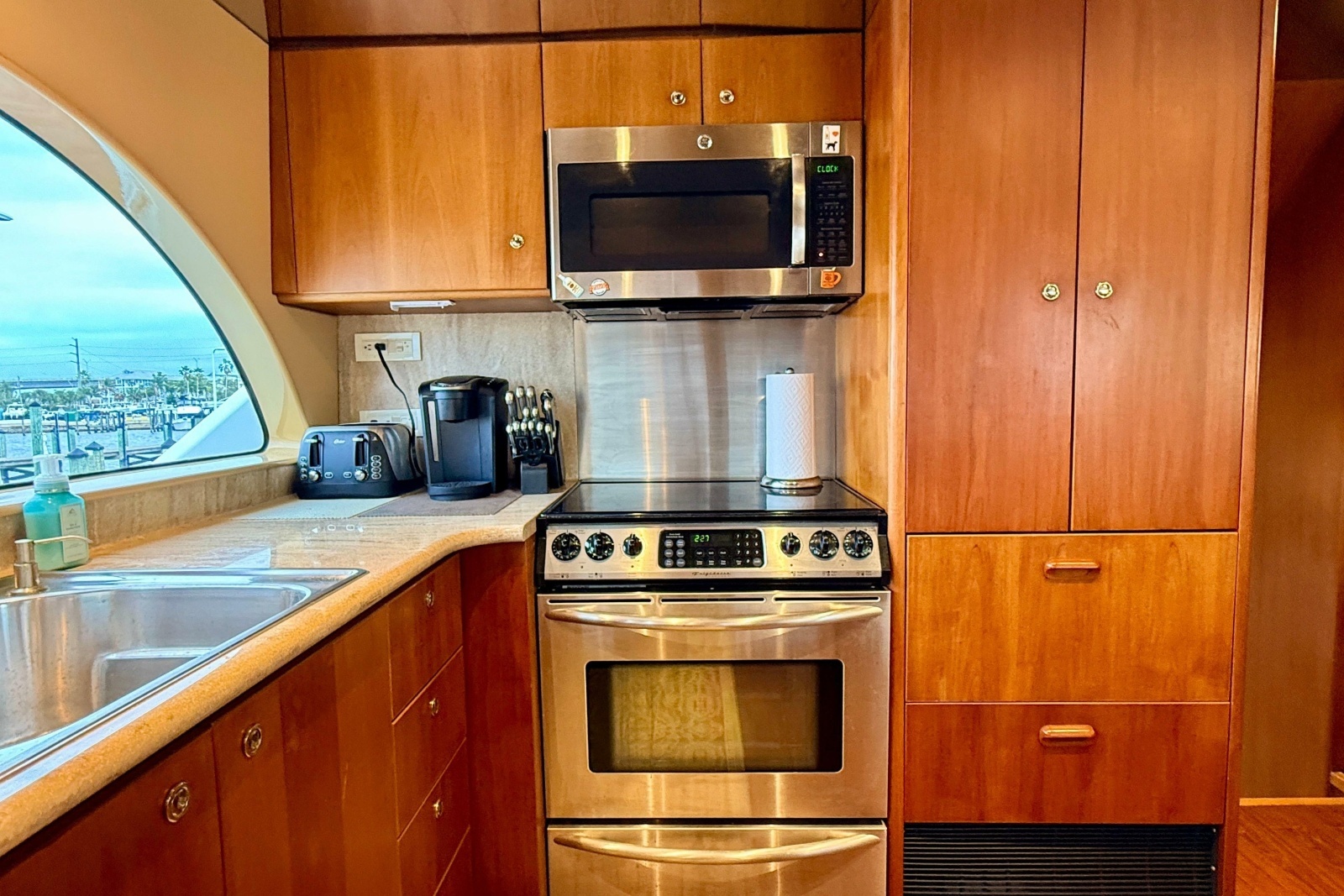 2002 Cheoy Lee 72 Raised Pilot House Motor Yacht