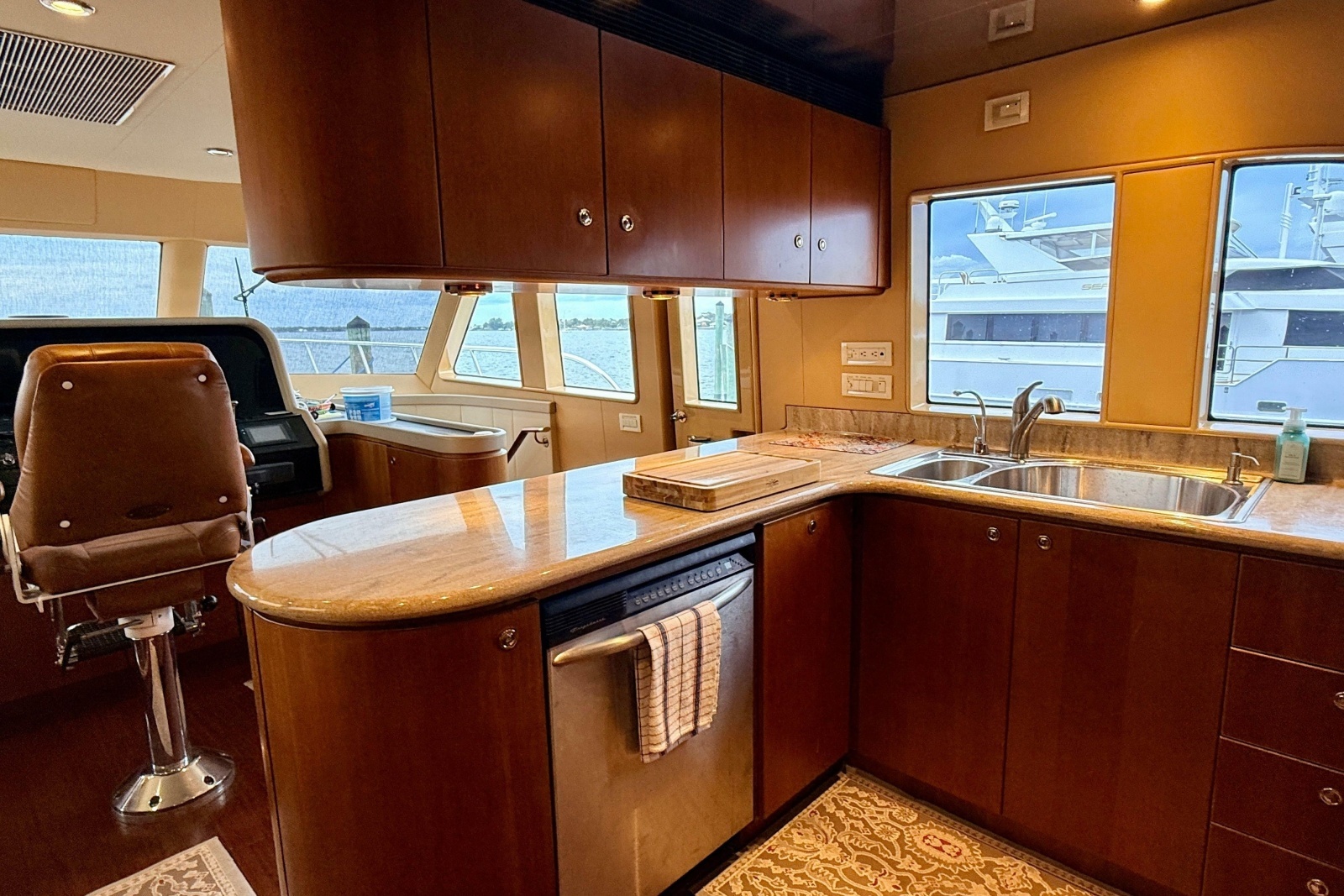 2002 Cheoy Lee 72 Raised Pilot House Motor Yacht