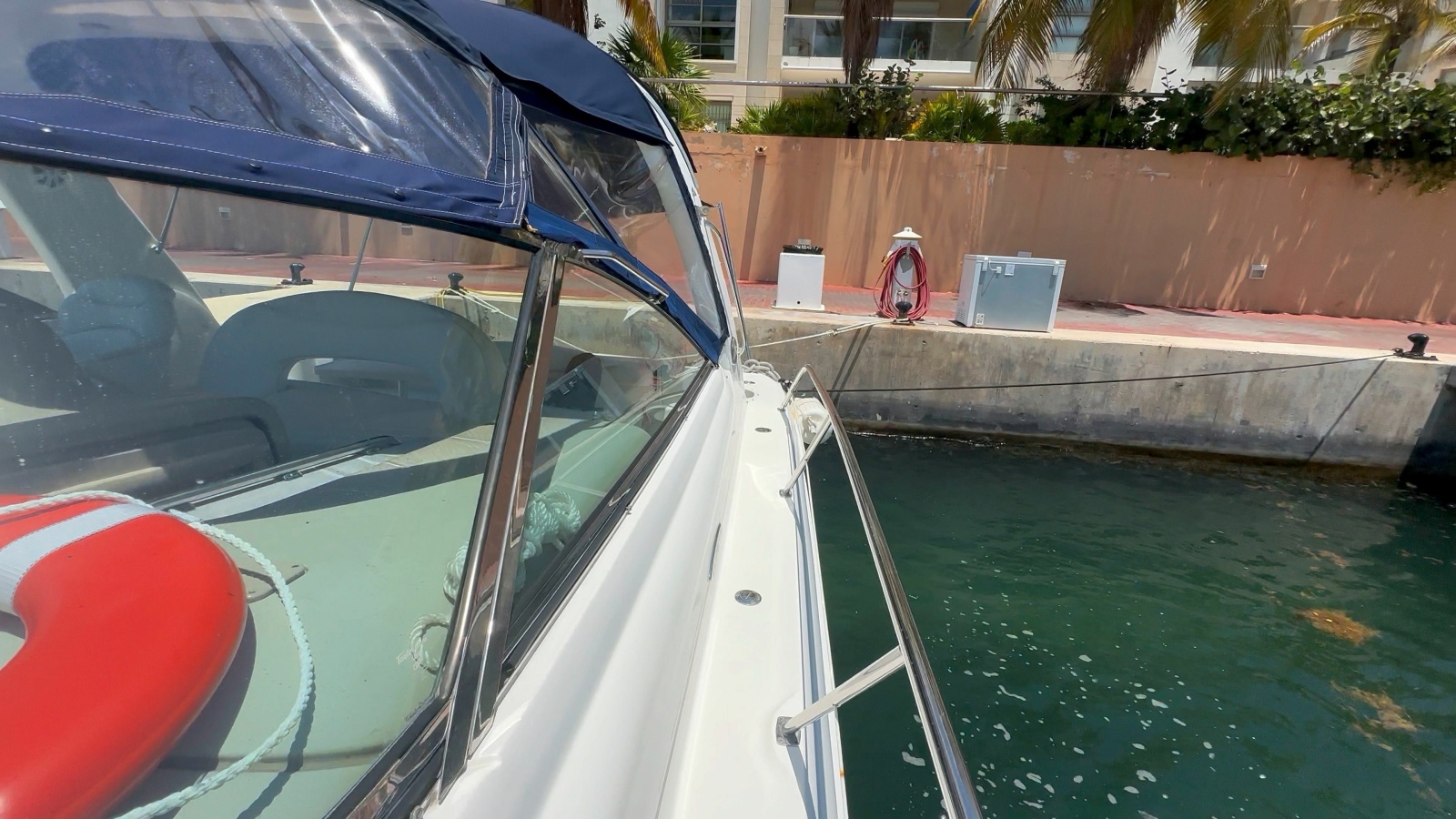 2002 Sea Ray 410 Express Cruiser
