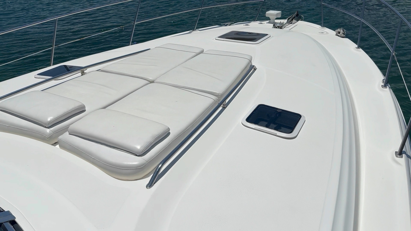 2002 Sea Ray 410 Express Cruiser