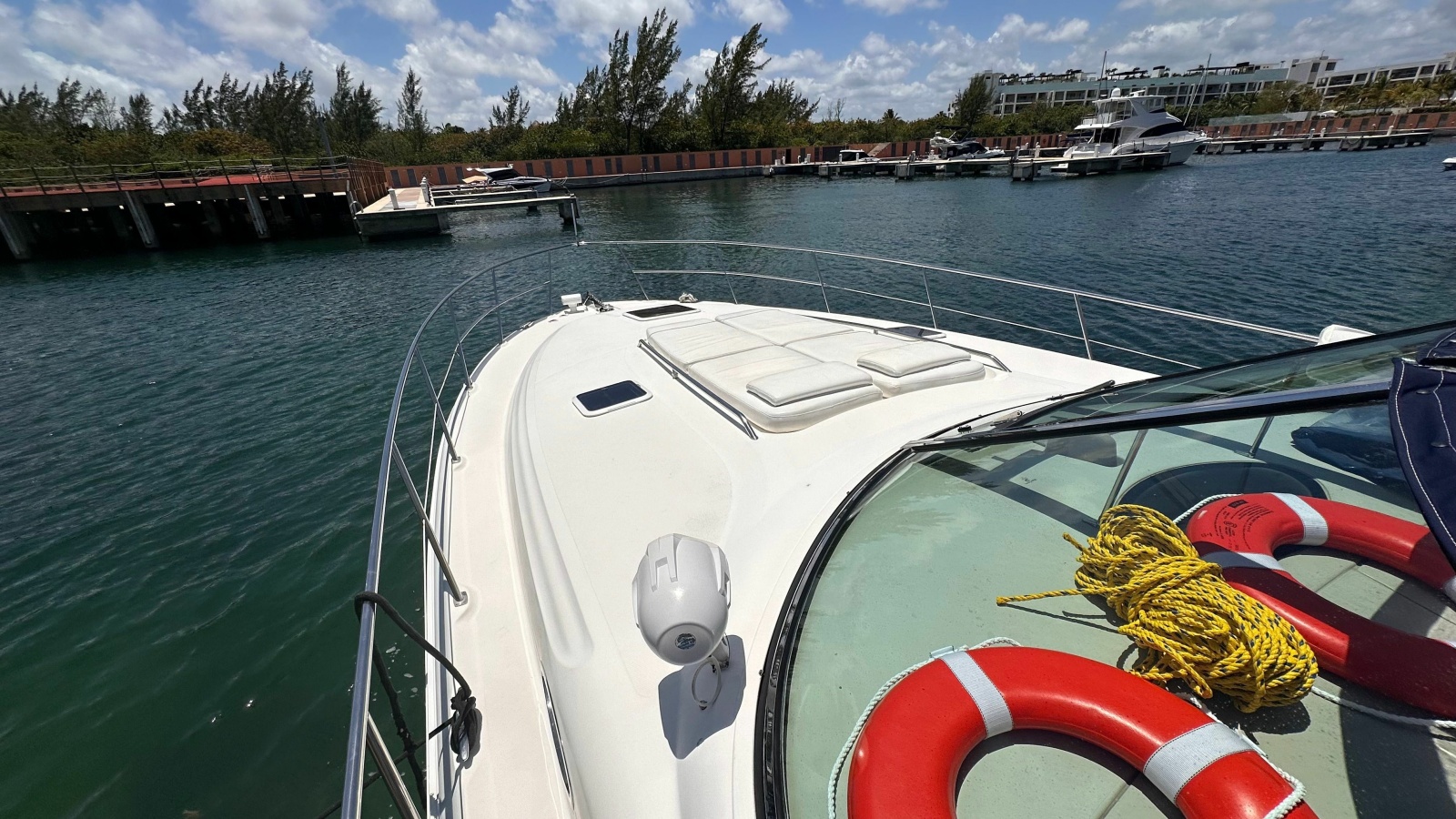 2002 Sea Ray 410 Express Cruiser