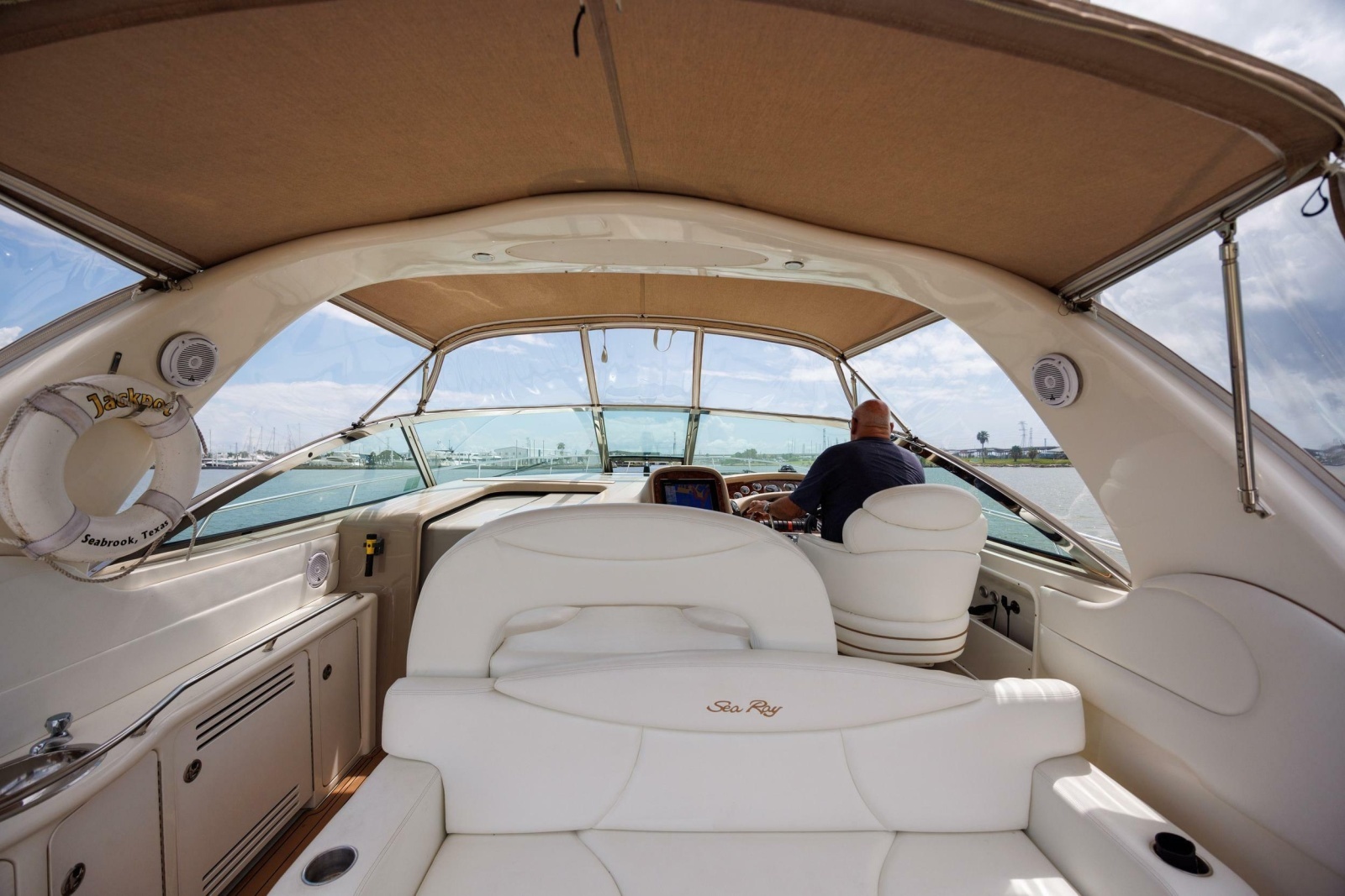 2002 Sea Ray 410 Express Cruiser