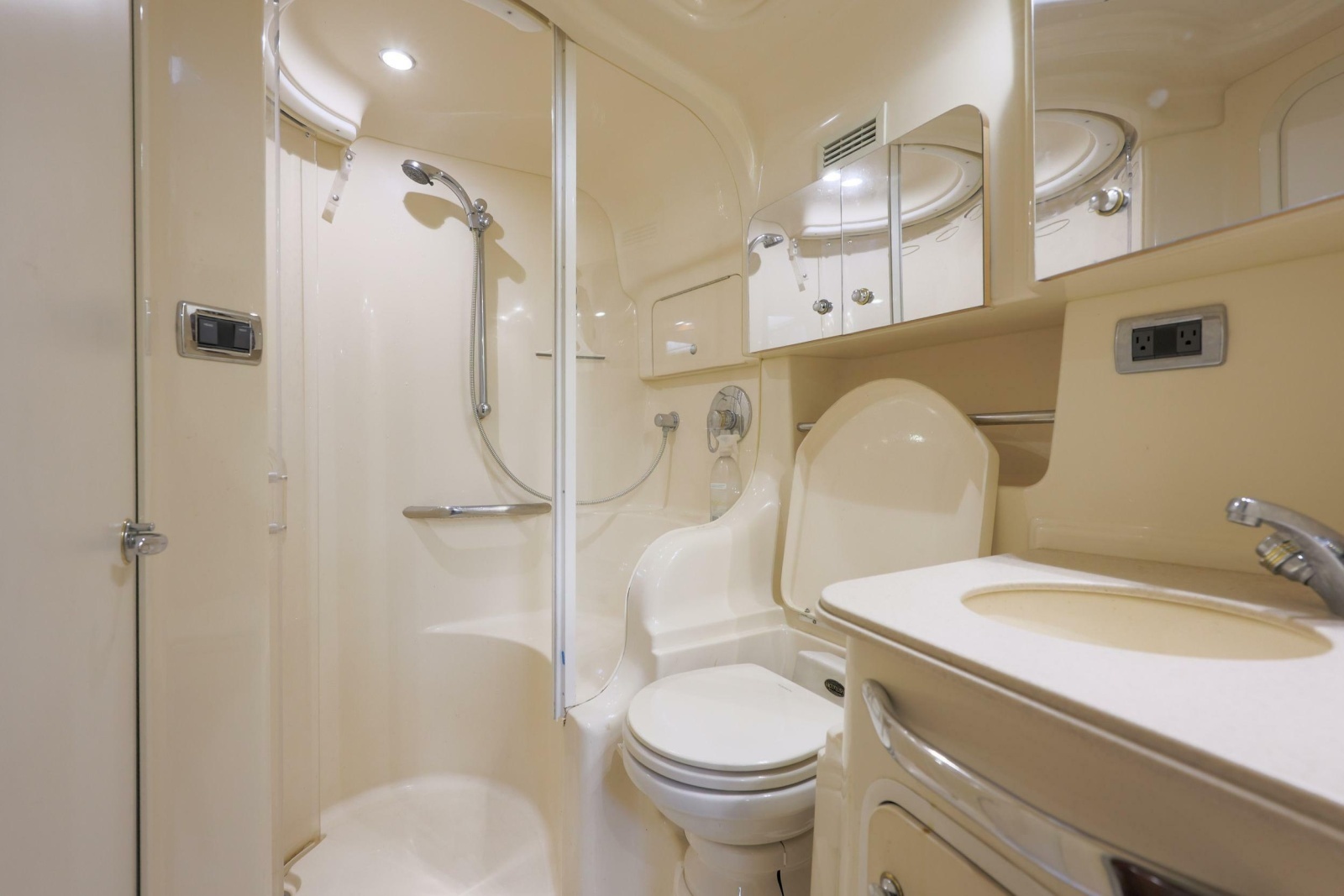 2002 Sea Ray 410 Express Cruiser