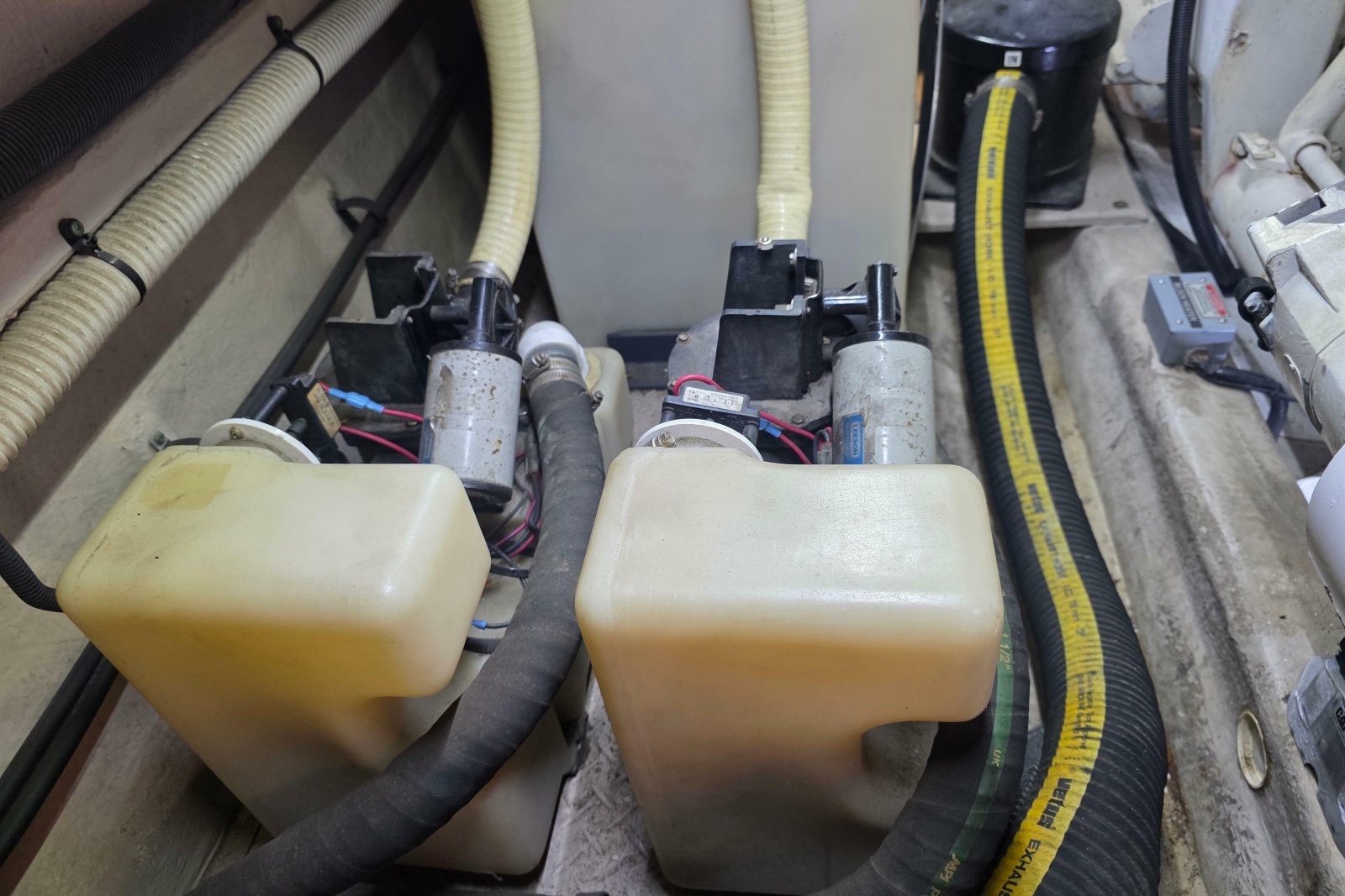 2002 Sea Ray 560 Sedan Bridge