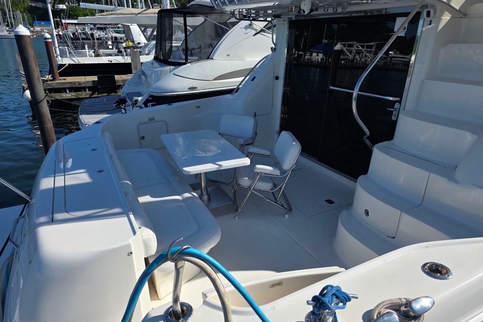 2002 Sea Ray 560 Sedan Bridge