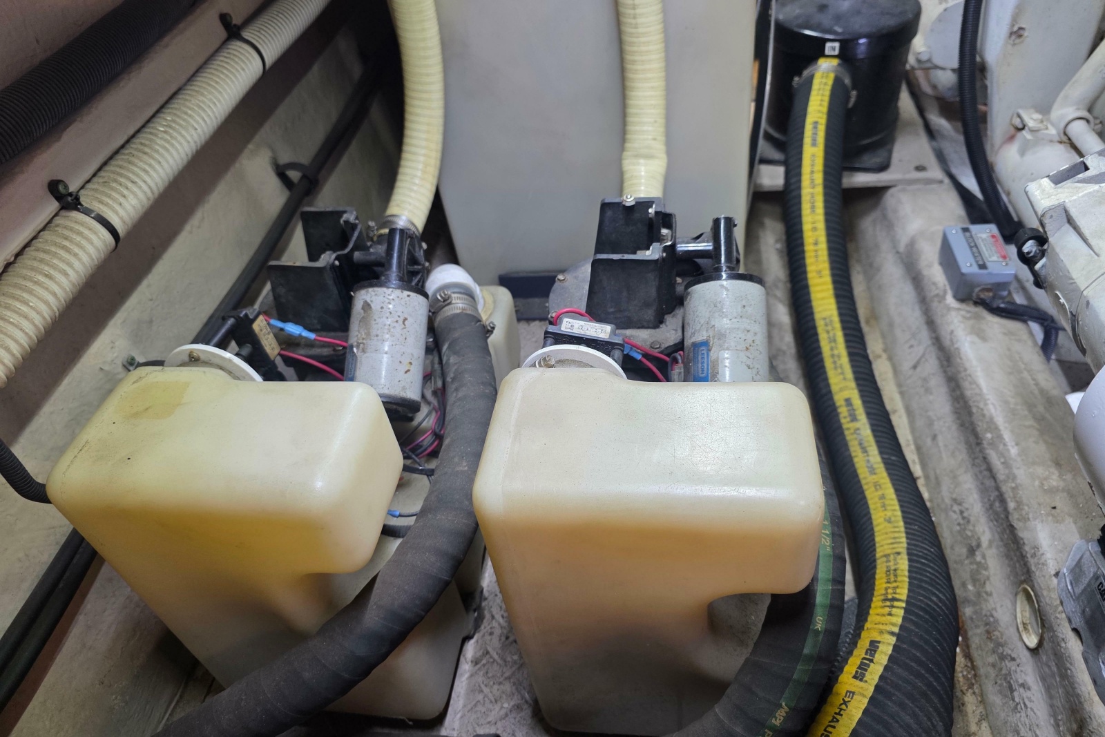 2002 Sea Ray 560 Sedan Bridge