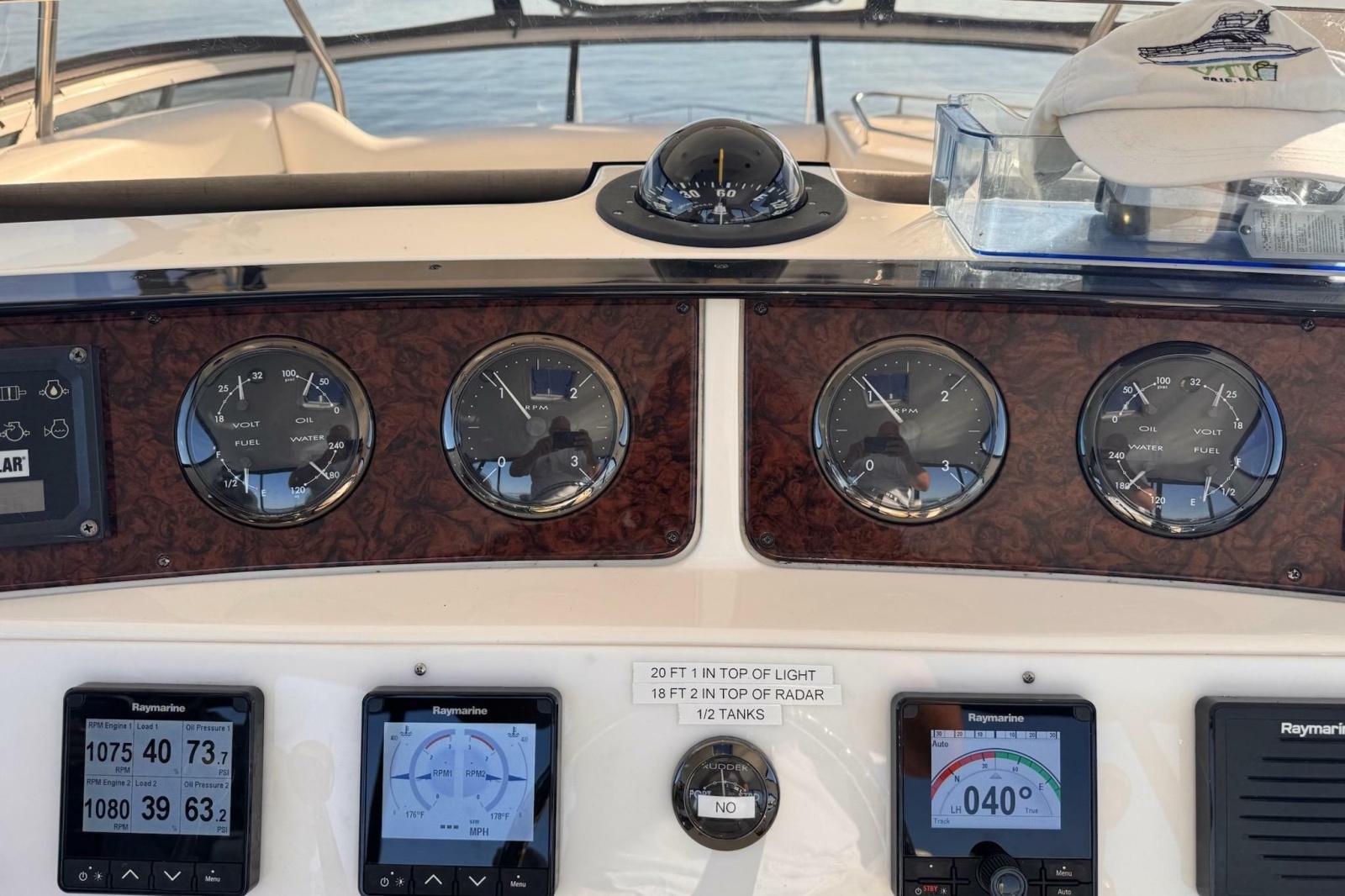 2002 Sea Ray 560 Sedan Bridge