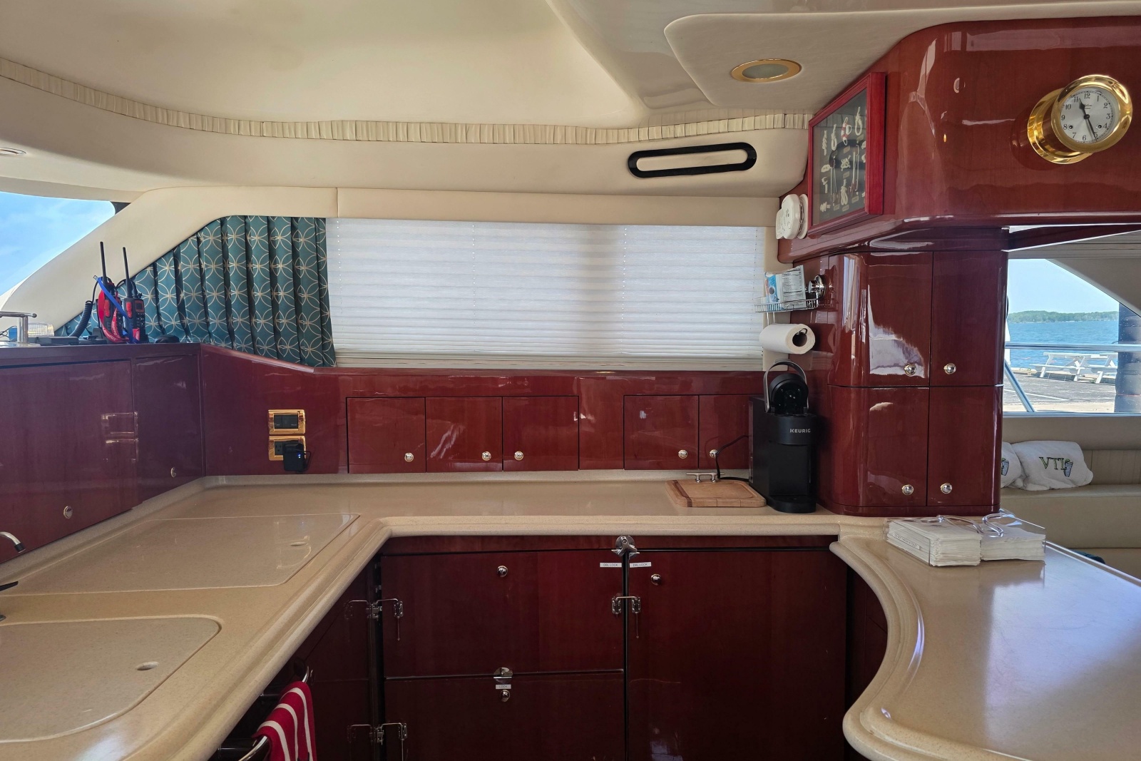 2002 Sea Ray 560 Sedan Bridge