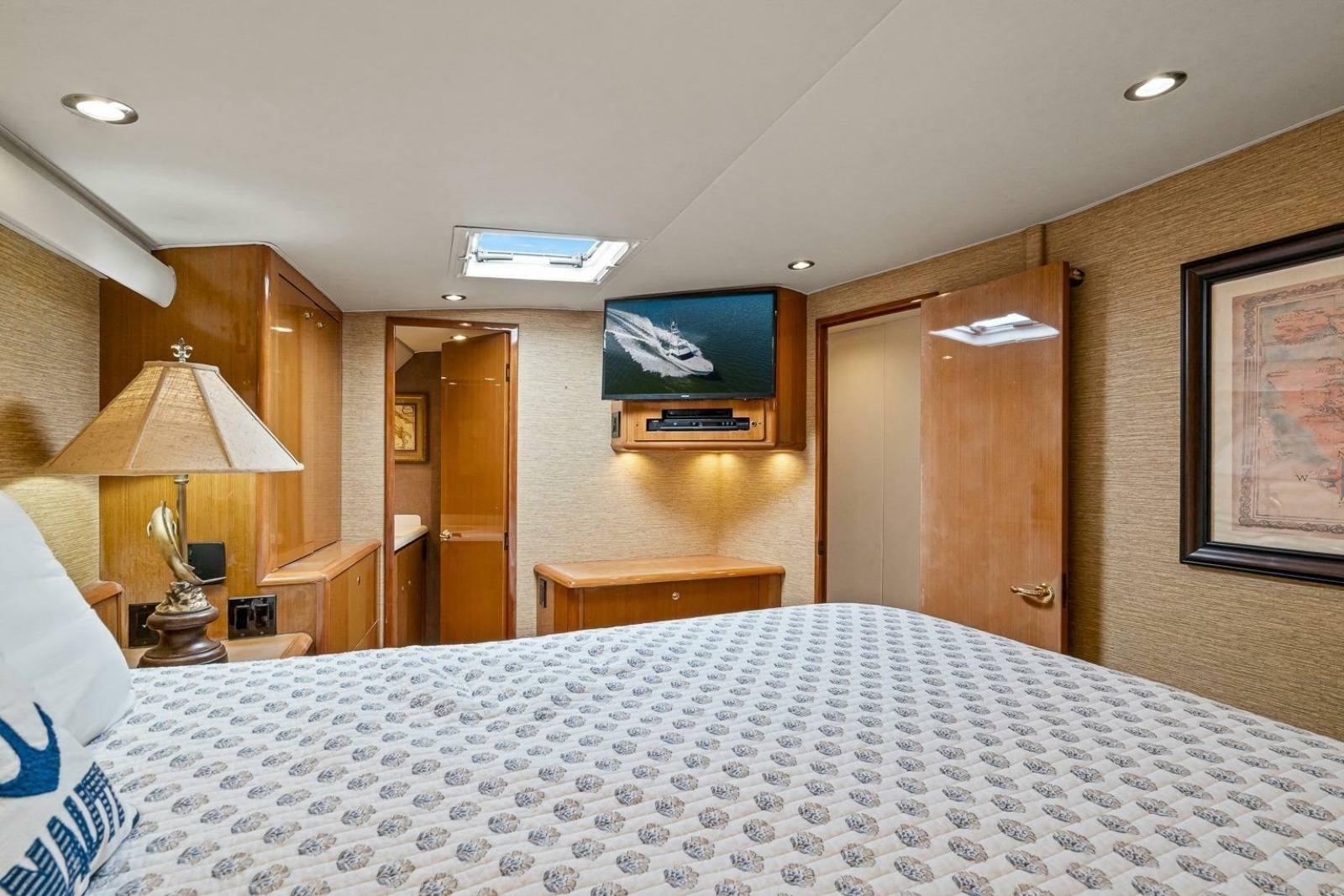 2002 Viking 61 Convertible