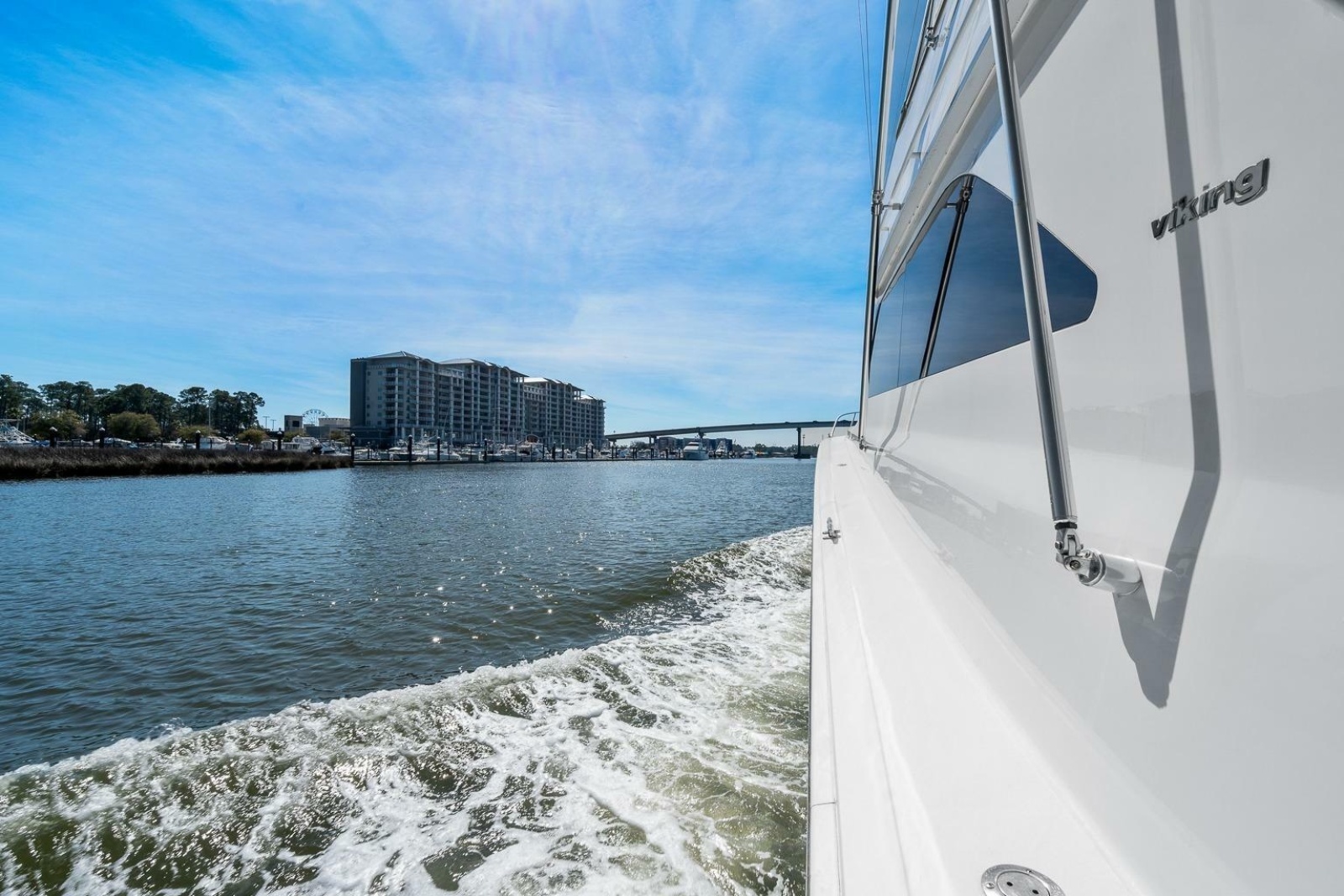 2002 Viking 61 Convertible