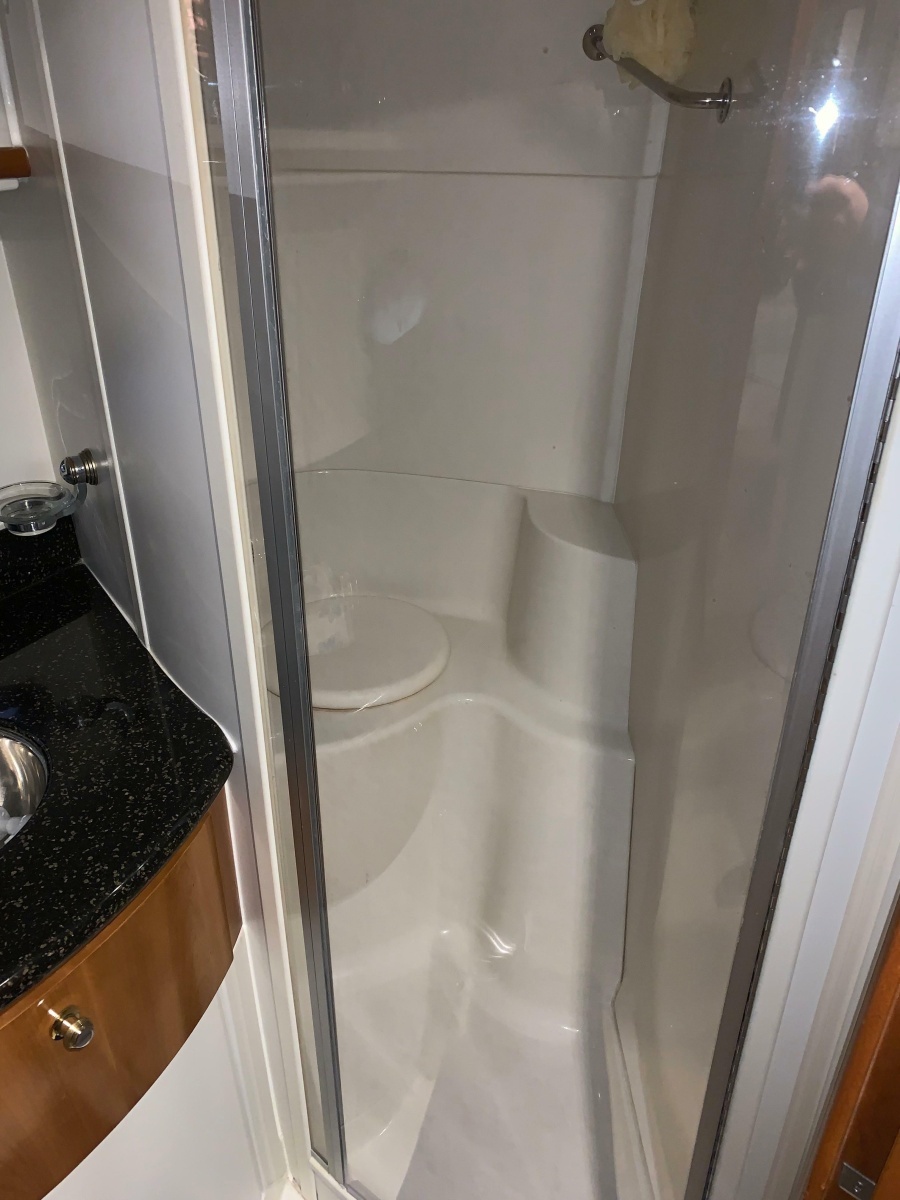 2001 Carver 396 Motor Yacht