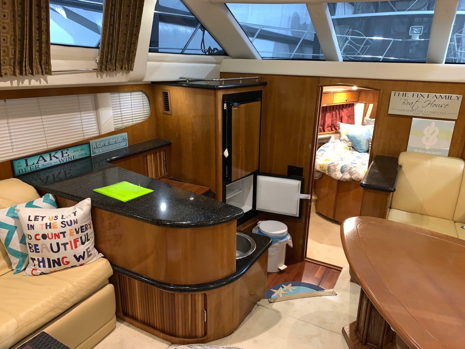 2001 Carver 396 Motor Yacht