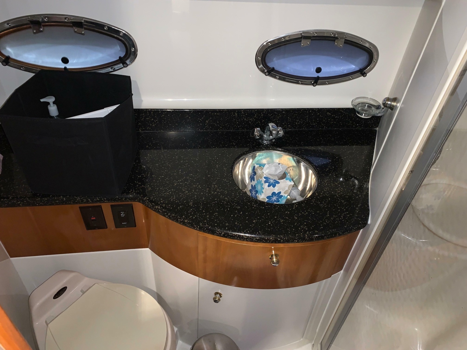 2001 Carver 396 Motor Yacht