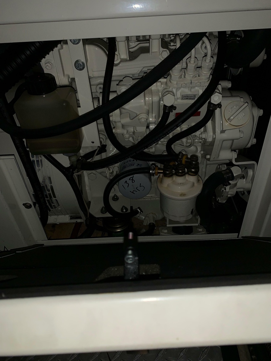 2001 Carver 396 Motor Yacht