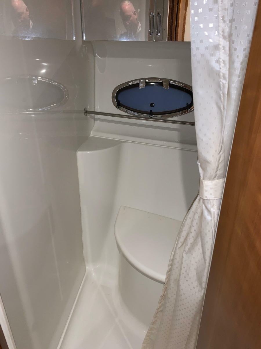 2001 Carver 396 Motor Yacht