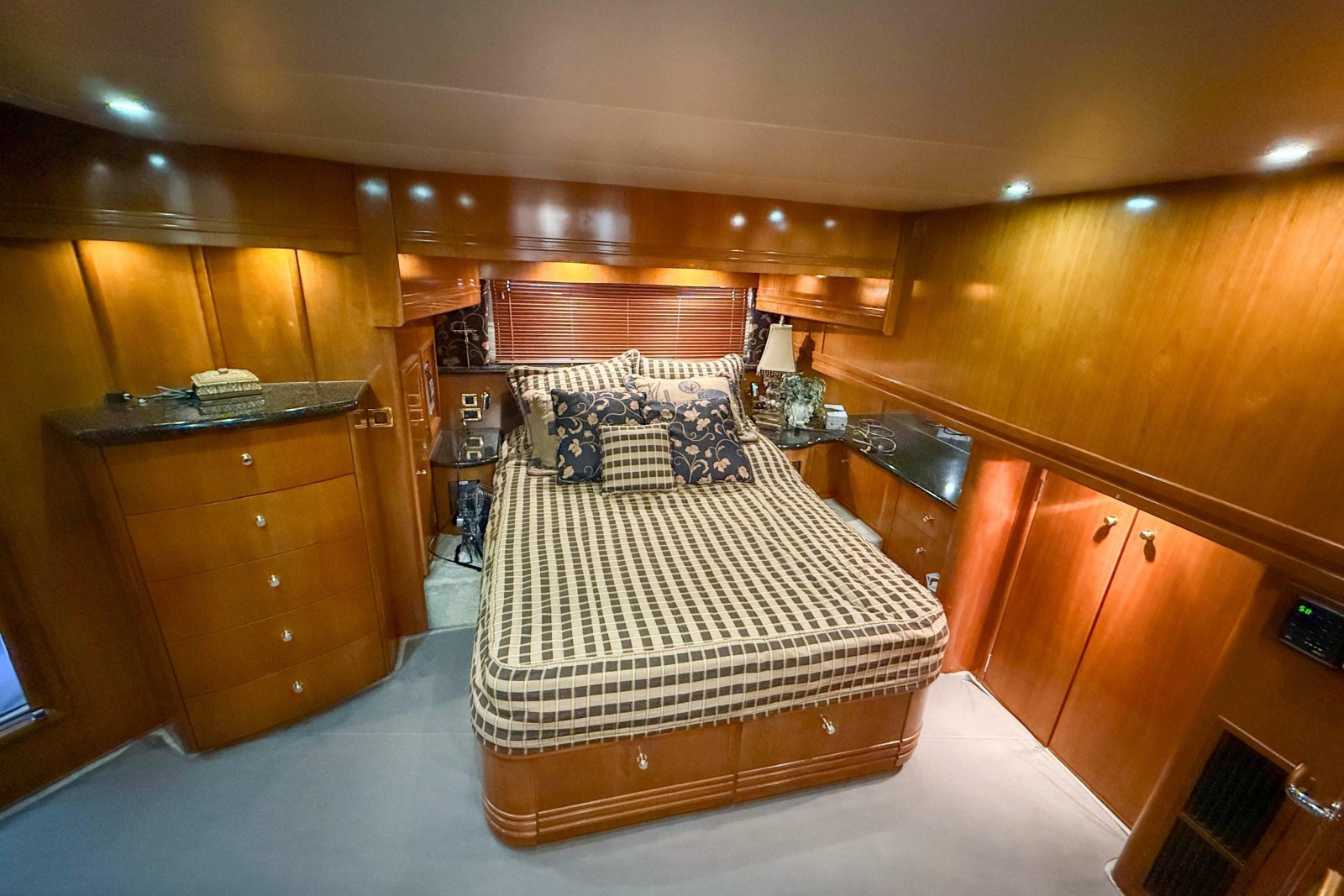 2001 Carver 570 Voyager Pilothouse
