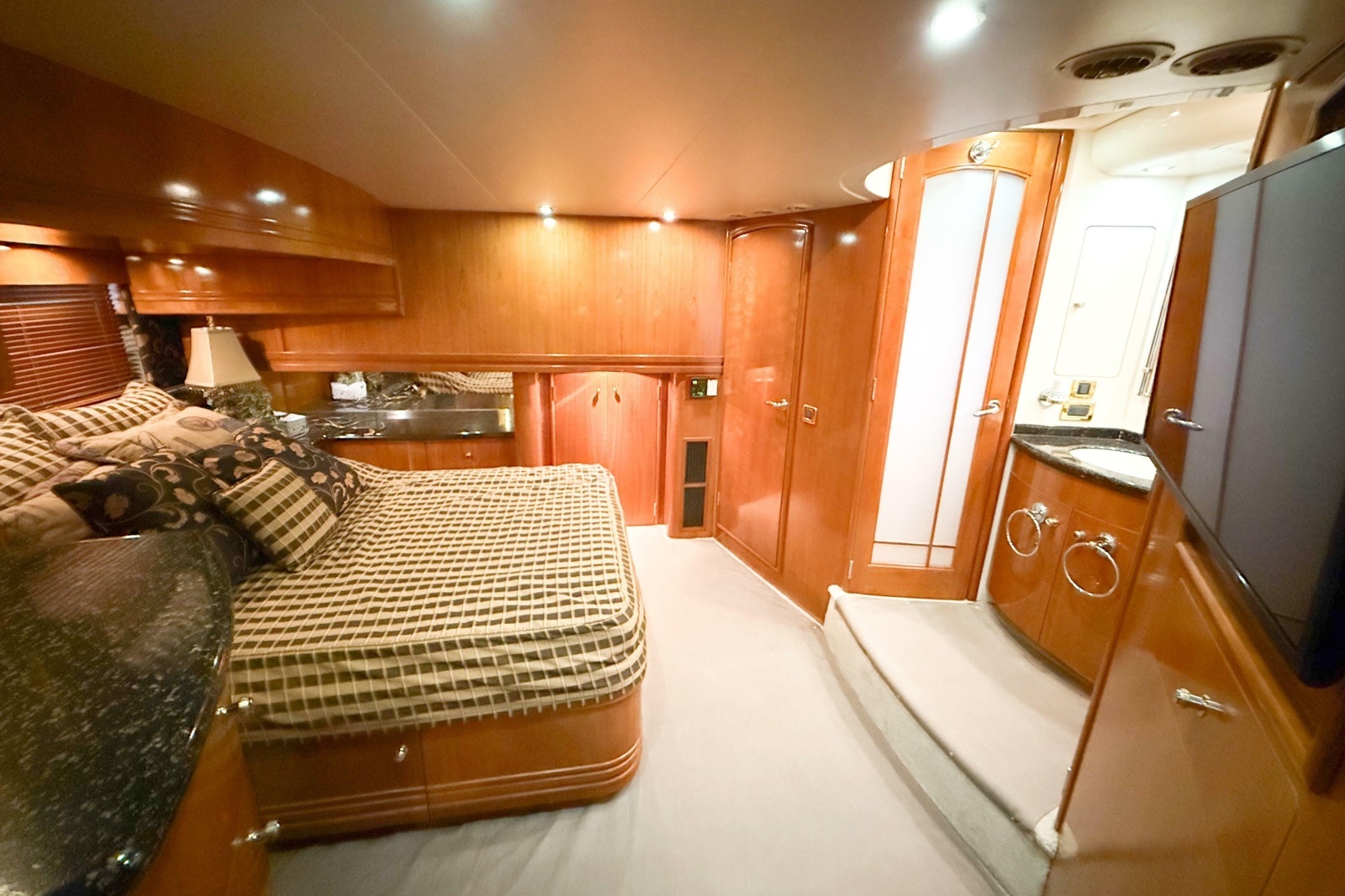 2001 Carver 570 Voyager Pilothouse